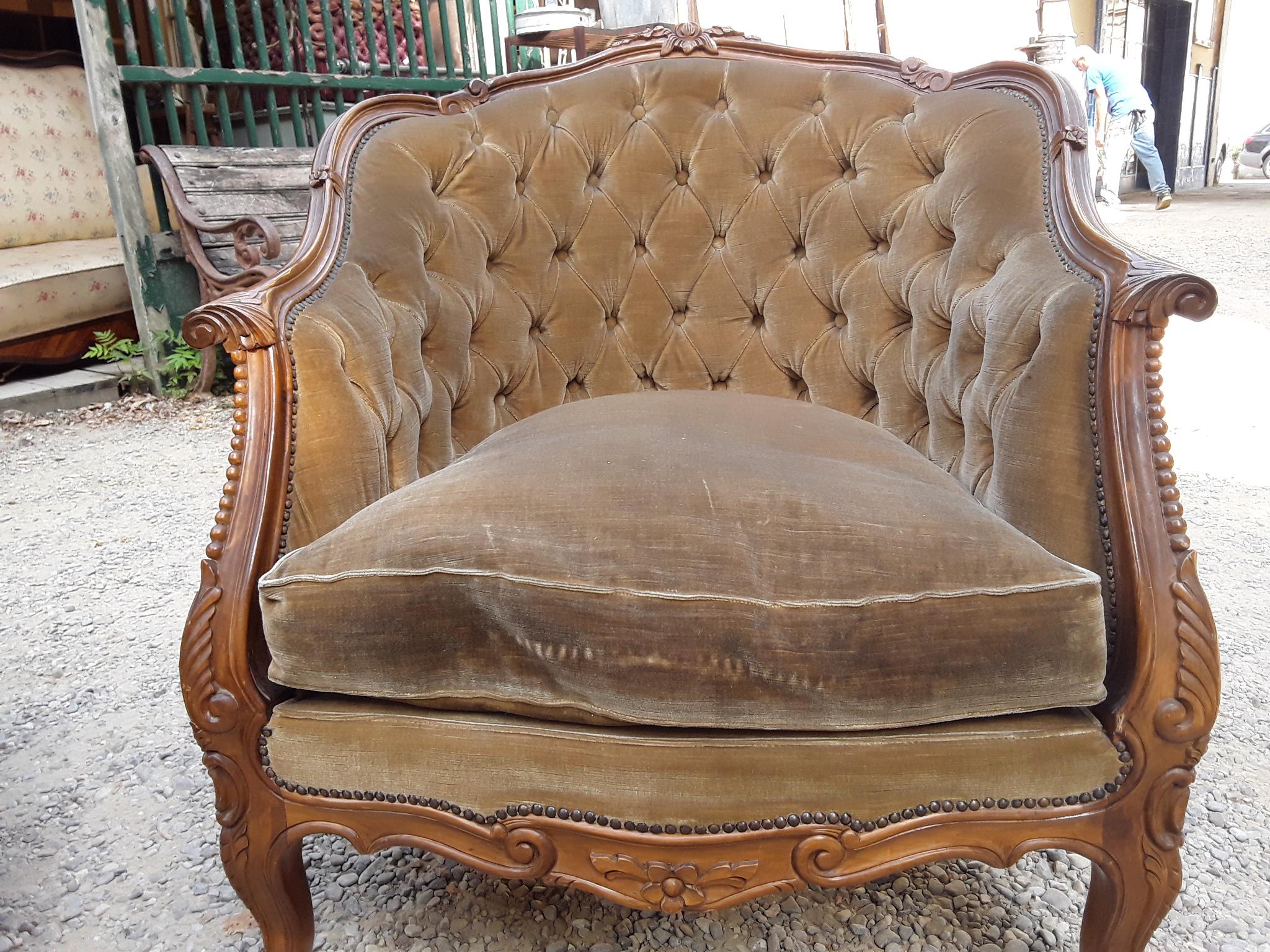 19th Century Italian Living Room Set with Sofa and Armchairs, Original Fabric For Sale 2