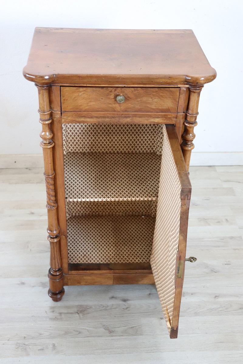 19th Century Italian Louis Philippe Antique Nightstand in Solid Walnut For Sale 1