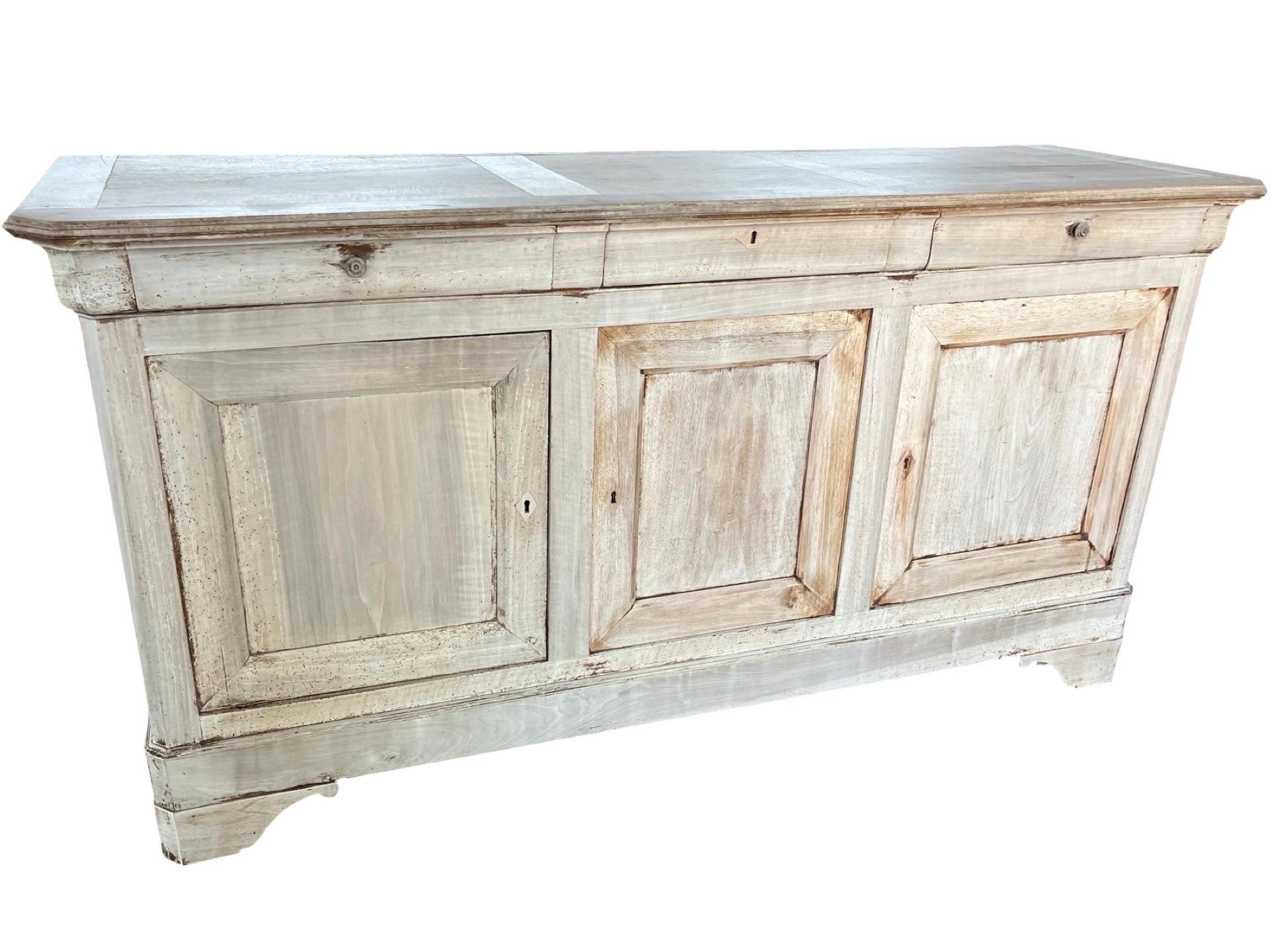19. Jahrhundert Italienisch Louis Philippe gebleicht Nussbaum Credenza / Buffet im Zustand „Gut“ im Angebot in Viterbo, VT