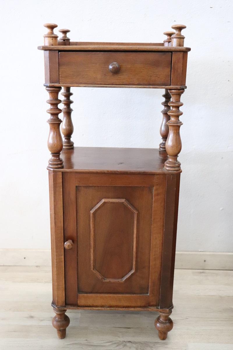 19th Century Italian Louis Philippe Pair of Antique Nightstands in Solid Walnut In Good Condition For Sale In Casale Monferrato, IT