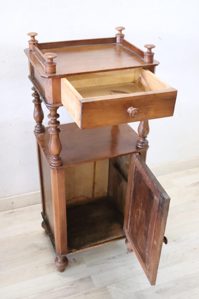 19th Century Italian Louis Philippe Pair of Antique Nightstands in Solid Walnut For Sale 2