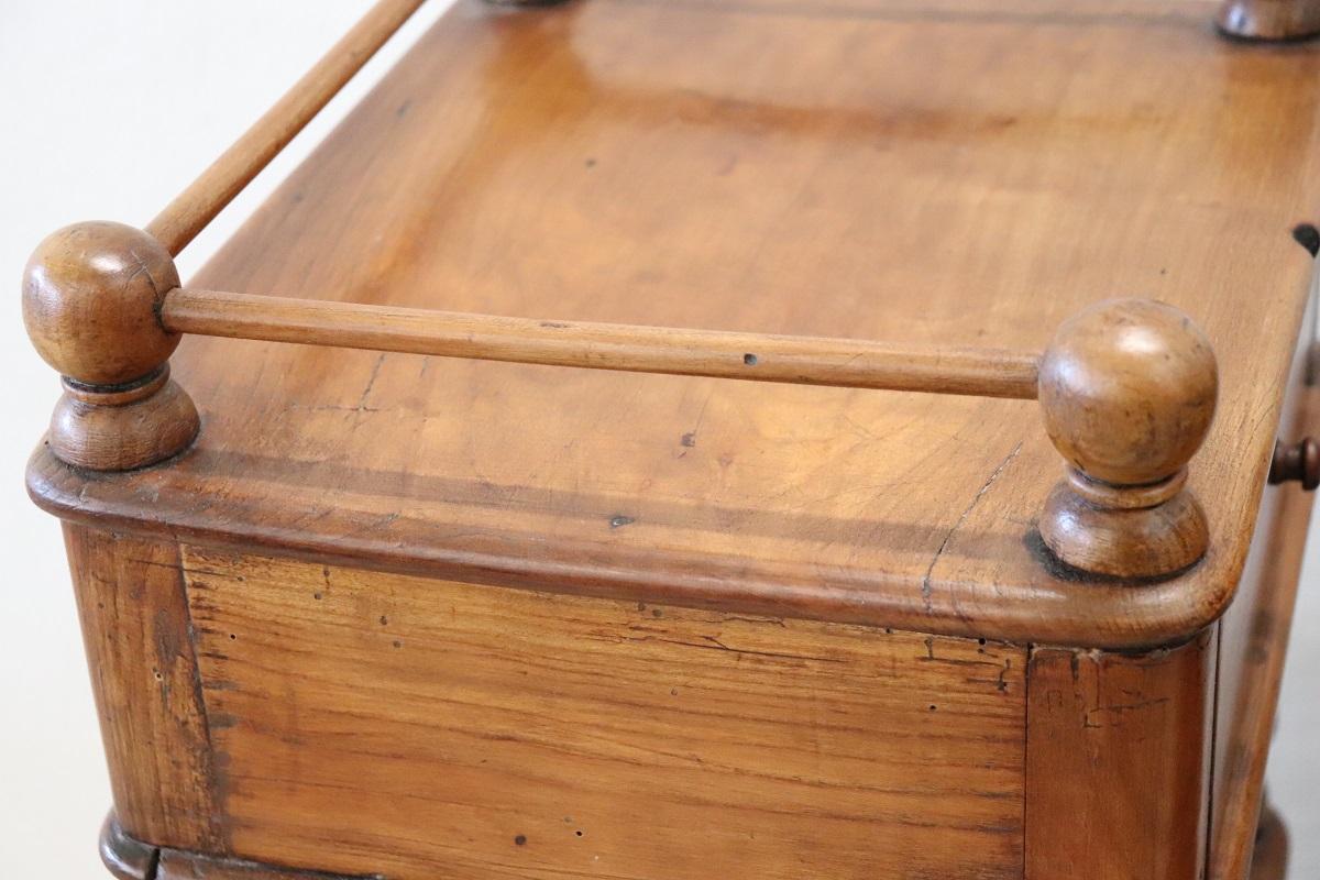 19th Century Italian Louis Philippe Set of 2 Antique Nightstands in Solid Walnut 6