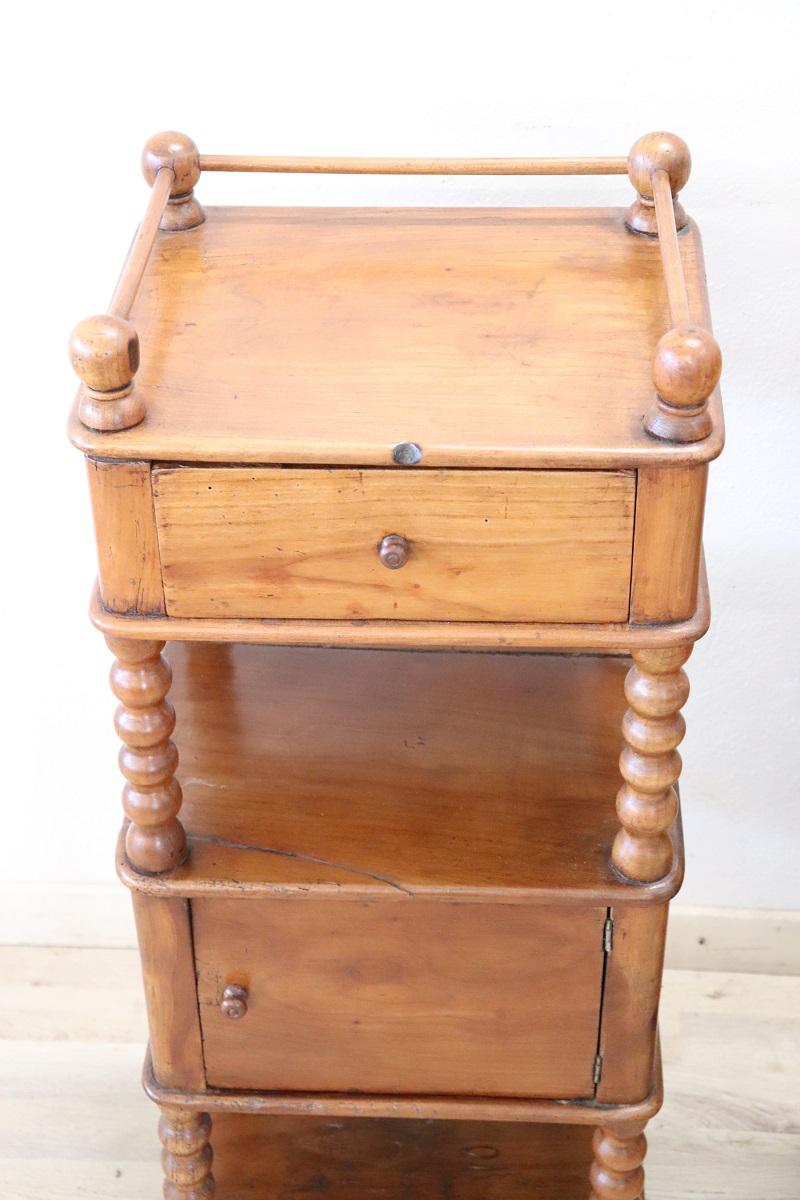 19th Century Italian Louis Philippe Set of 2 Antique Nightstands in Solid Walnut In Good Condition In Casale Monferrato, IT
