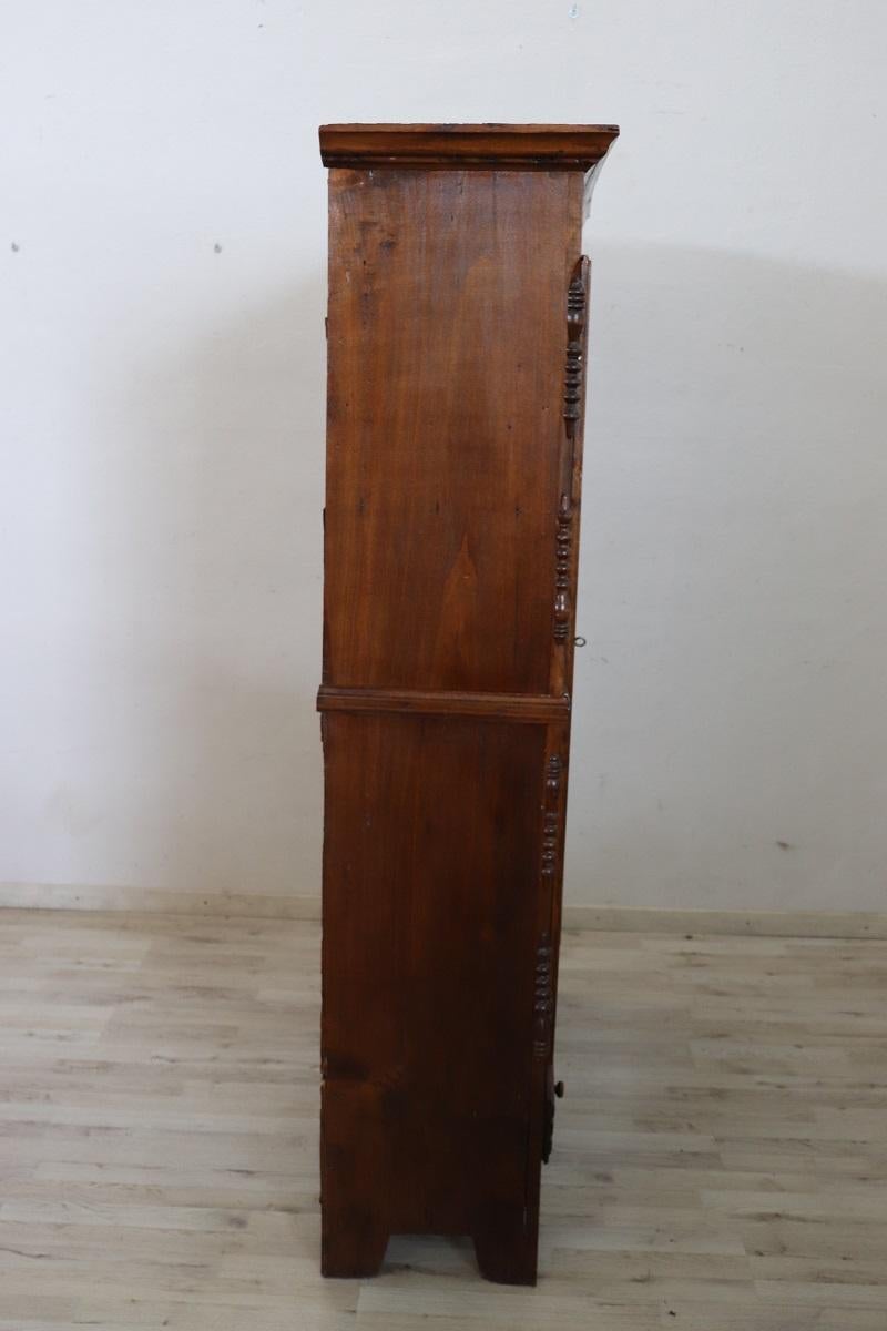 Armadio antico in legno di pioppo massiccio del XIX secolo italiano Louis Philippe in vendita 4