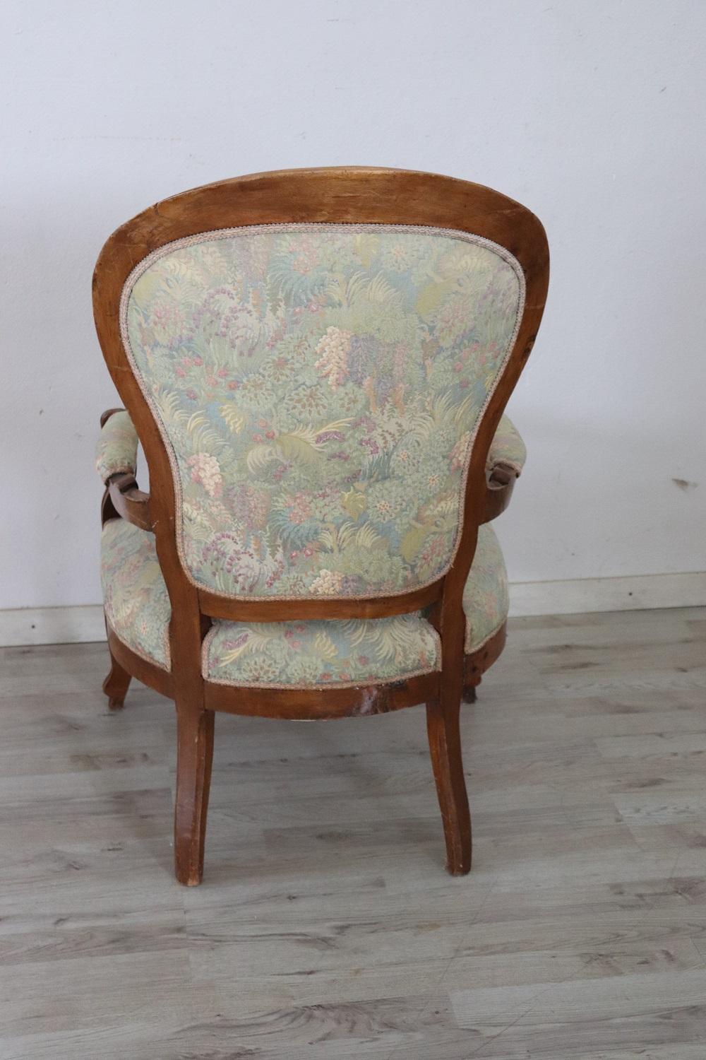 19th Century Italian Louis Philippe Walnut Armchair In Good Condition For Sale In Casale Monferrato, IT