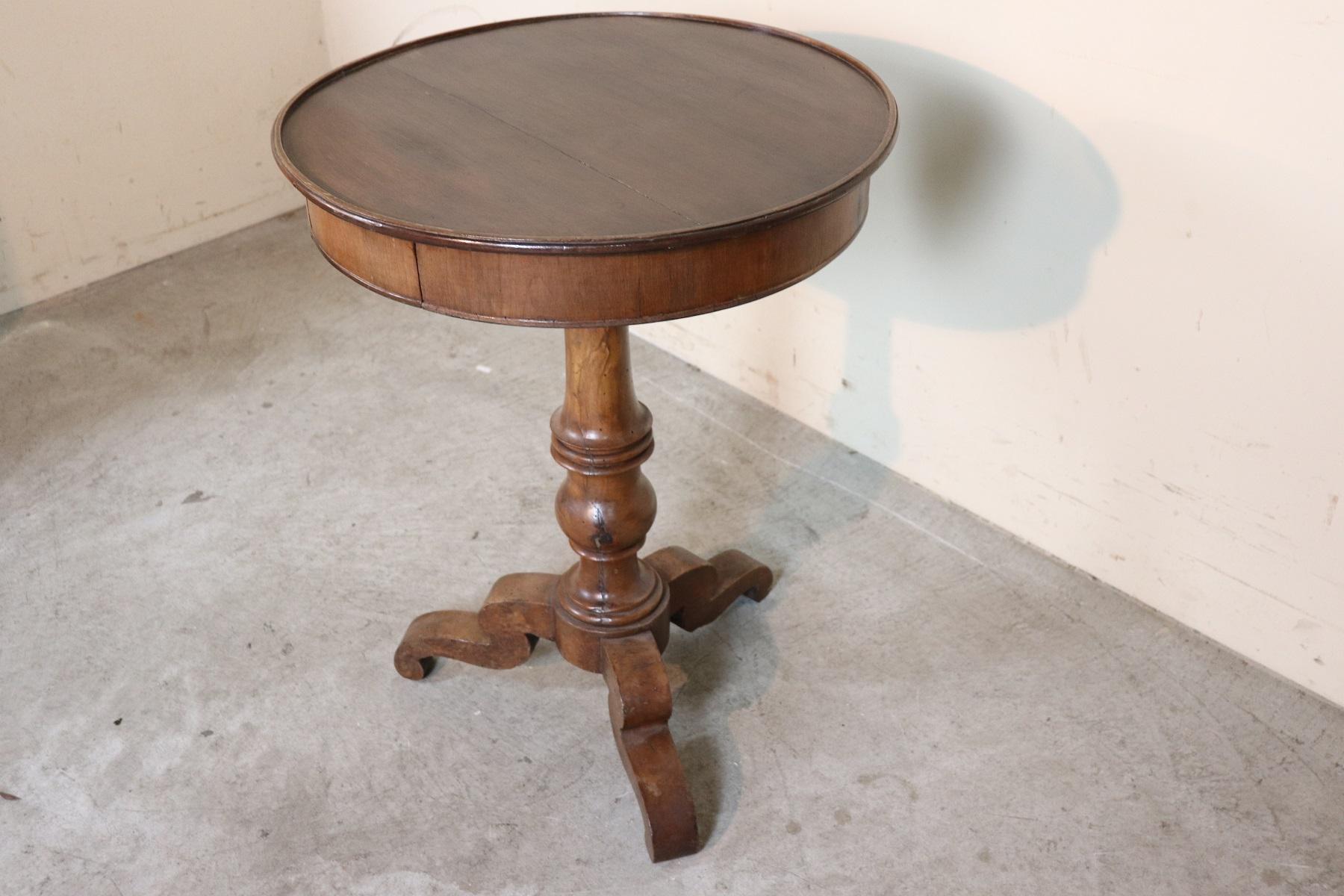 19th Century Italian Louis Philippe Walnut Round Side Table or Pedestal Table 3