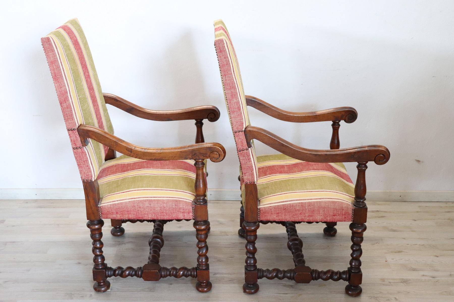 19th Century Italian Louis XIV Style Turned Walnut Pair of Armchairs In Good Condition In Casale Monferrato, IT