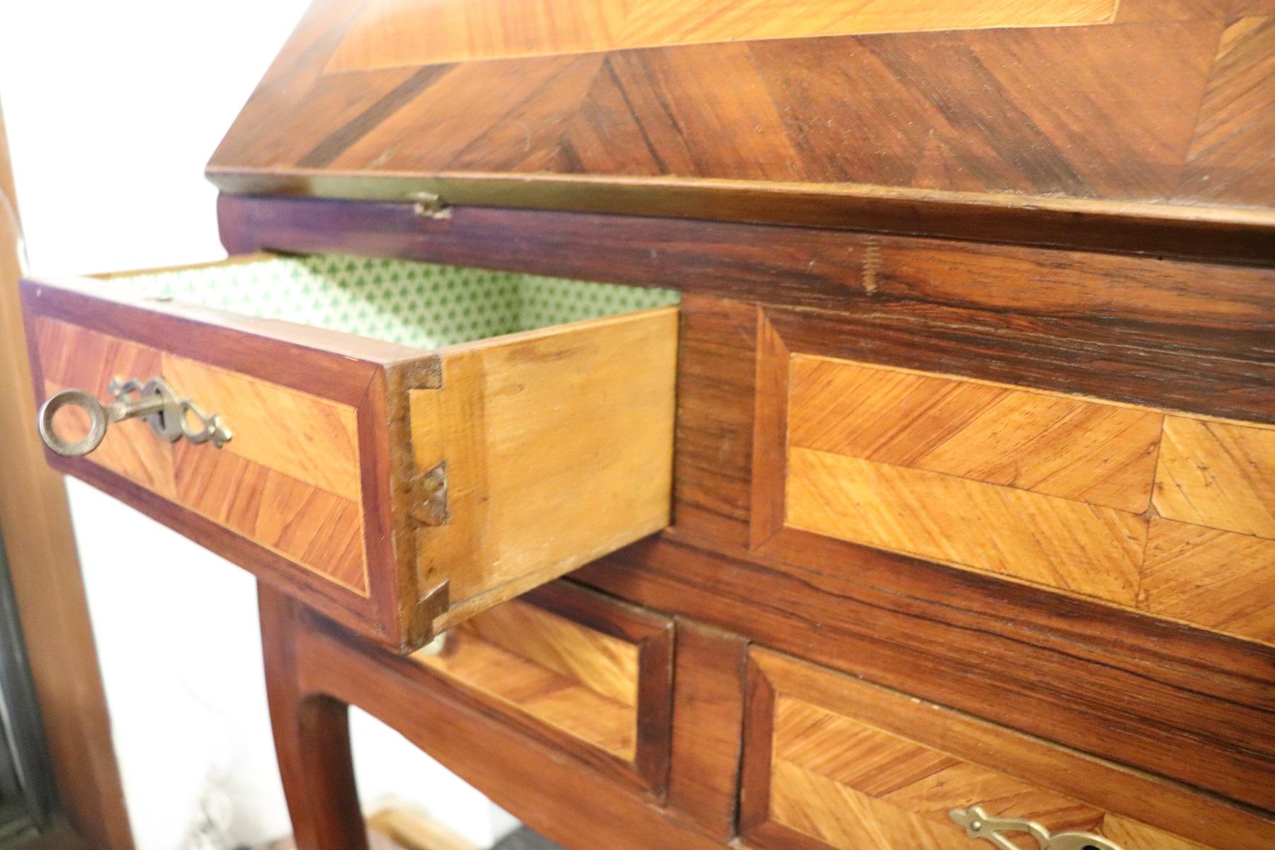 19th Century Italian Louis XV Style Luxury Chest of Drawers with Secretaire (Intarsie)