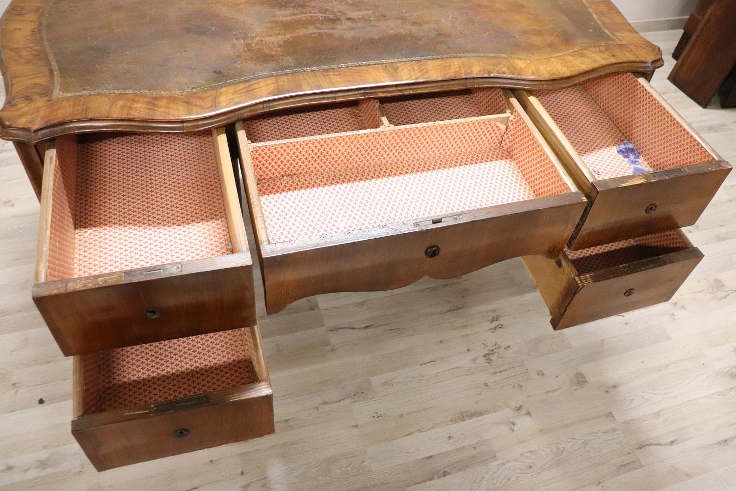 19th Century Italian Louis XV Style Walnut Large Writing Desk For Sale 3