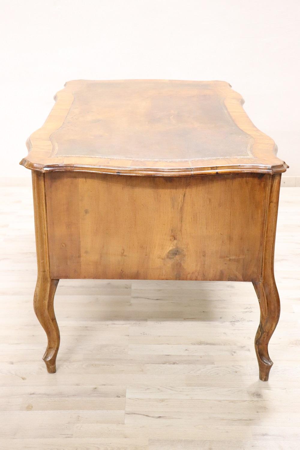 19th Century Italian Louis XV Style Walnut Large Writing Desk For Sale 5
