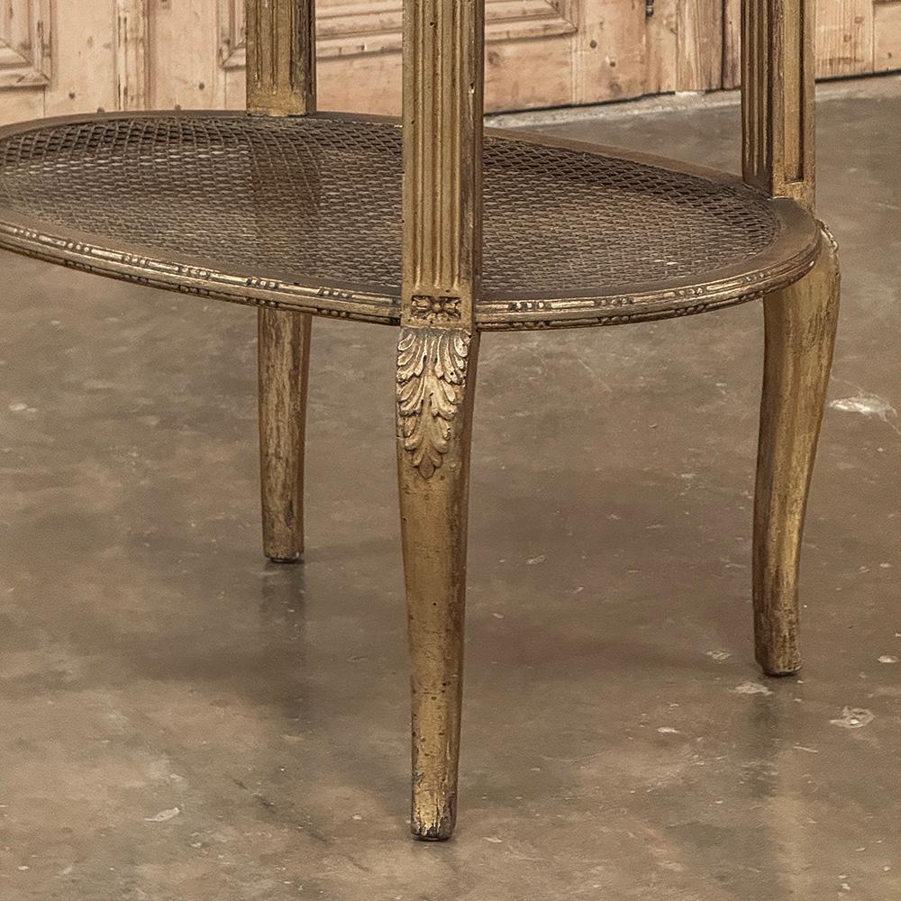 Table d'extrémité Louis XVI italienne du 19ème siècle avec plateau en marbre ovale en vente 3