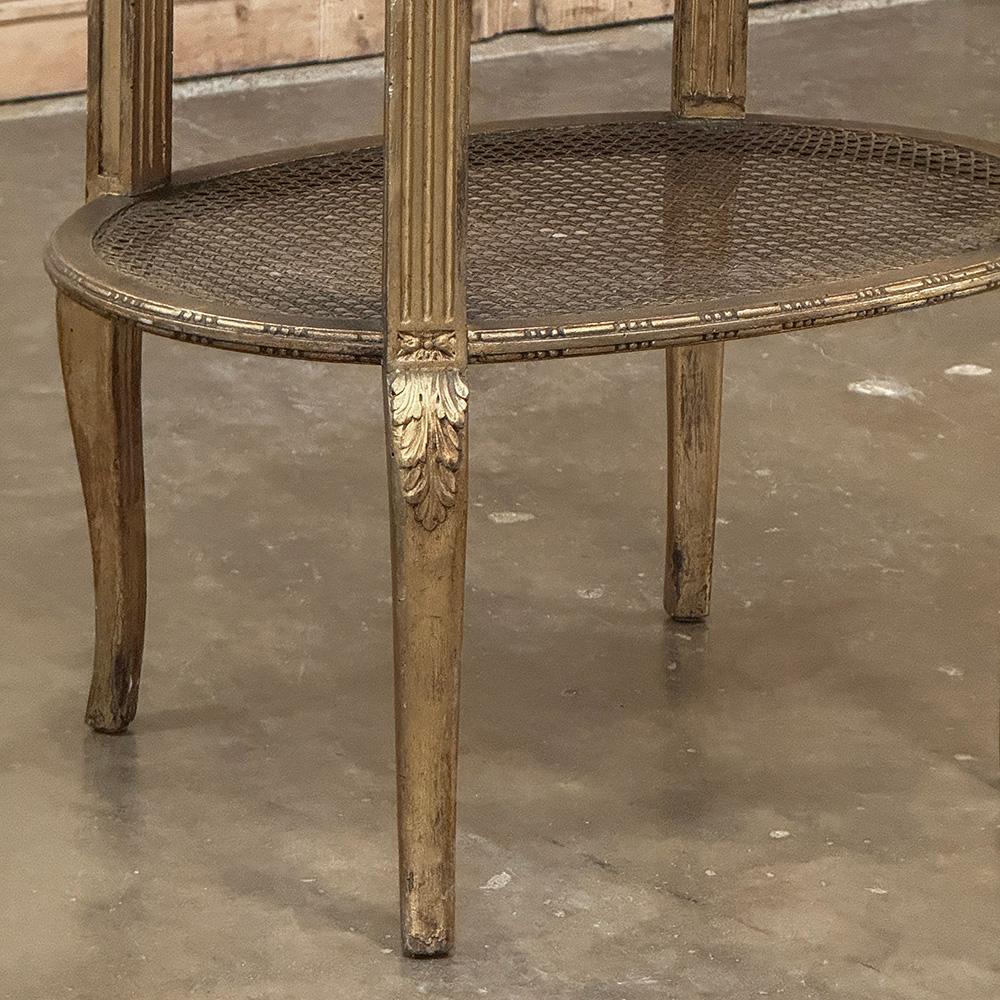 Table d'extrémité Louis XVI italienne du 19ème siècle avec plateau en marbre ovale en vente 7