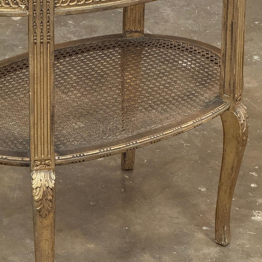 Table d'extrémité Louis XVI italienne du 19ème siècle avec plateau en marbre ovale en vente 8