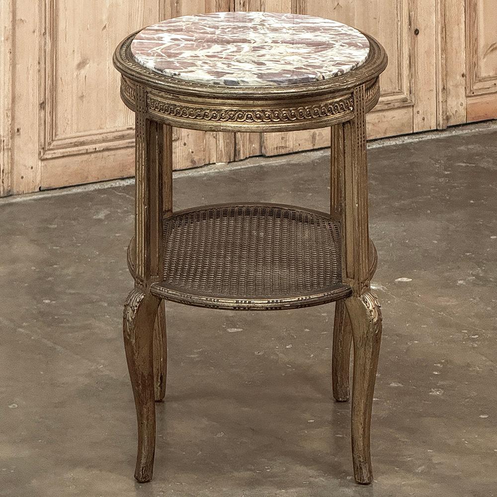 Table d'extrémité Louis XVI italienne du 19ème siècle avec plateau en marbre ovale en vente 9