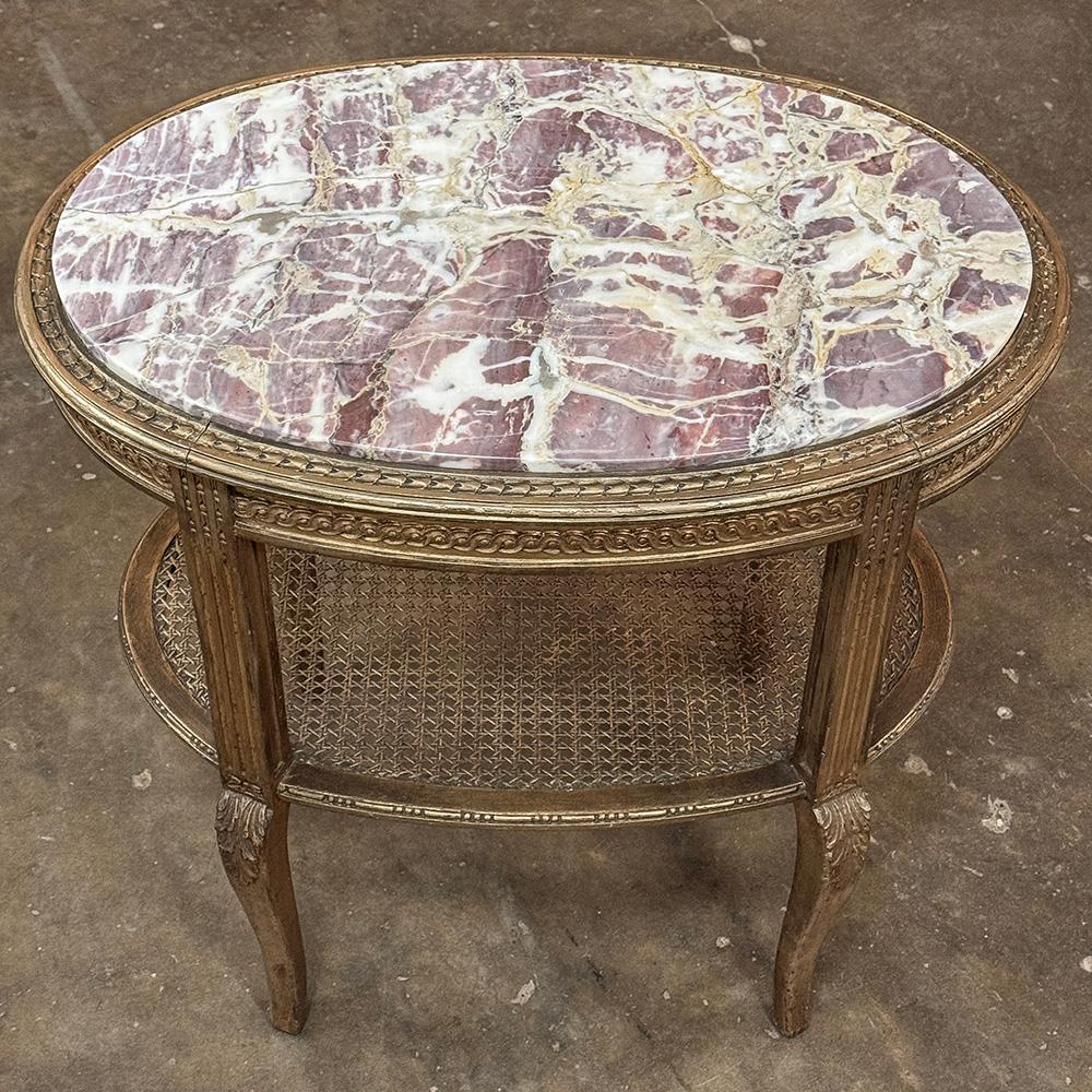 Table d'extrémité Louis XVI italienne du 19ème siècle avec plateau en marbre ovale en vente 10