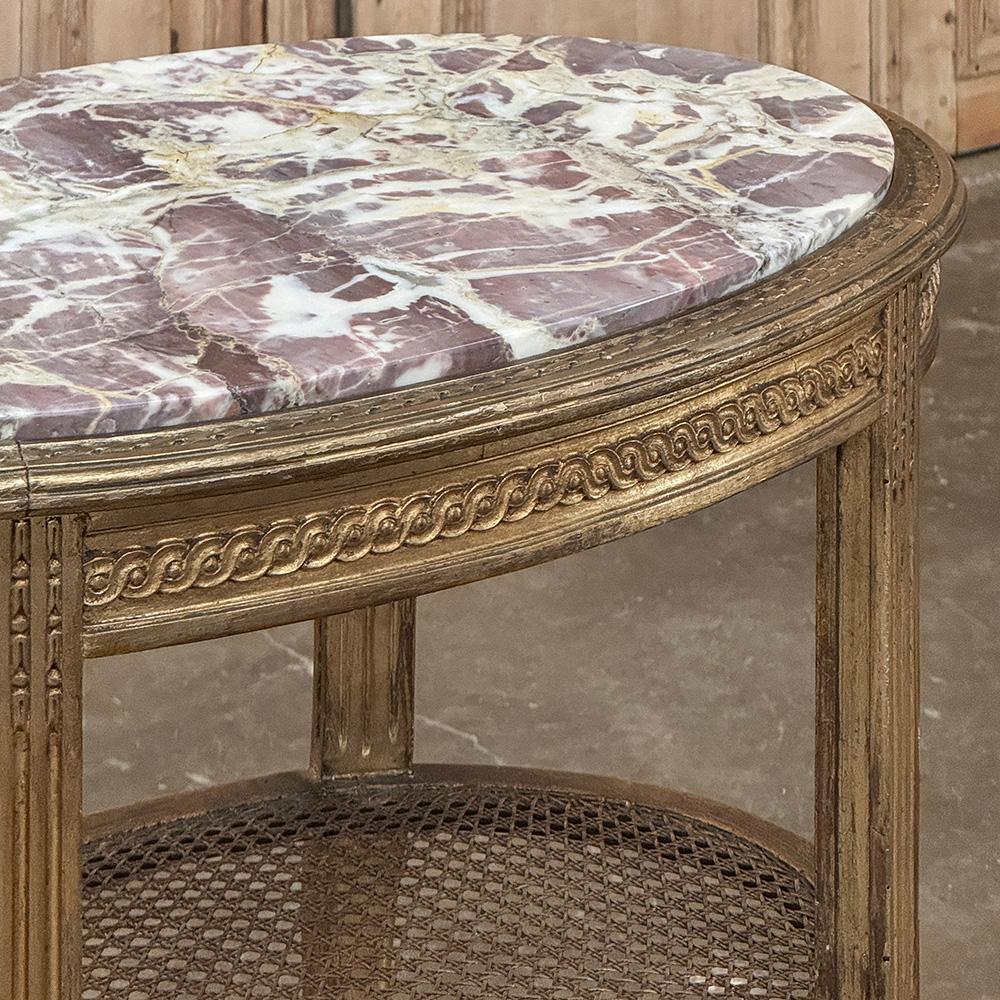 Fin du XIXe siècle Table d'extrémité Louis XVI italienne du 19ème siècle avec plateau en marbre ovale en vente