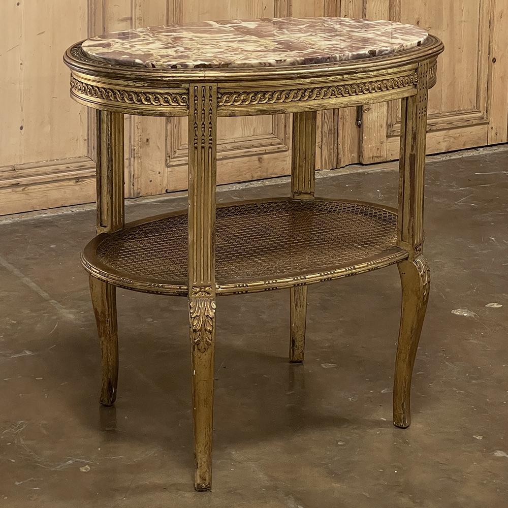 Italienischer Louis-XVI-Tisch mit ovaler Marmorplatte aus dem 19. im Angebot 2