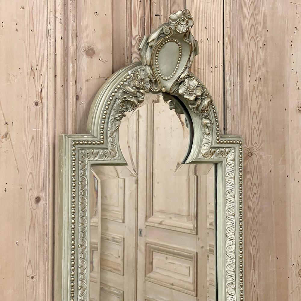 Hardwood 19th Century Italian Louis XVI Painted and Gilded Mirror For Sale