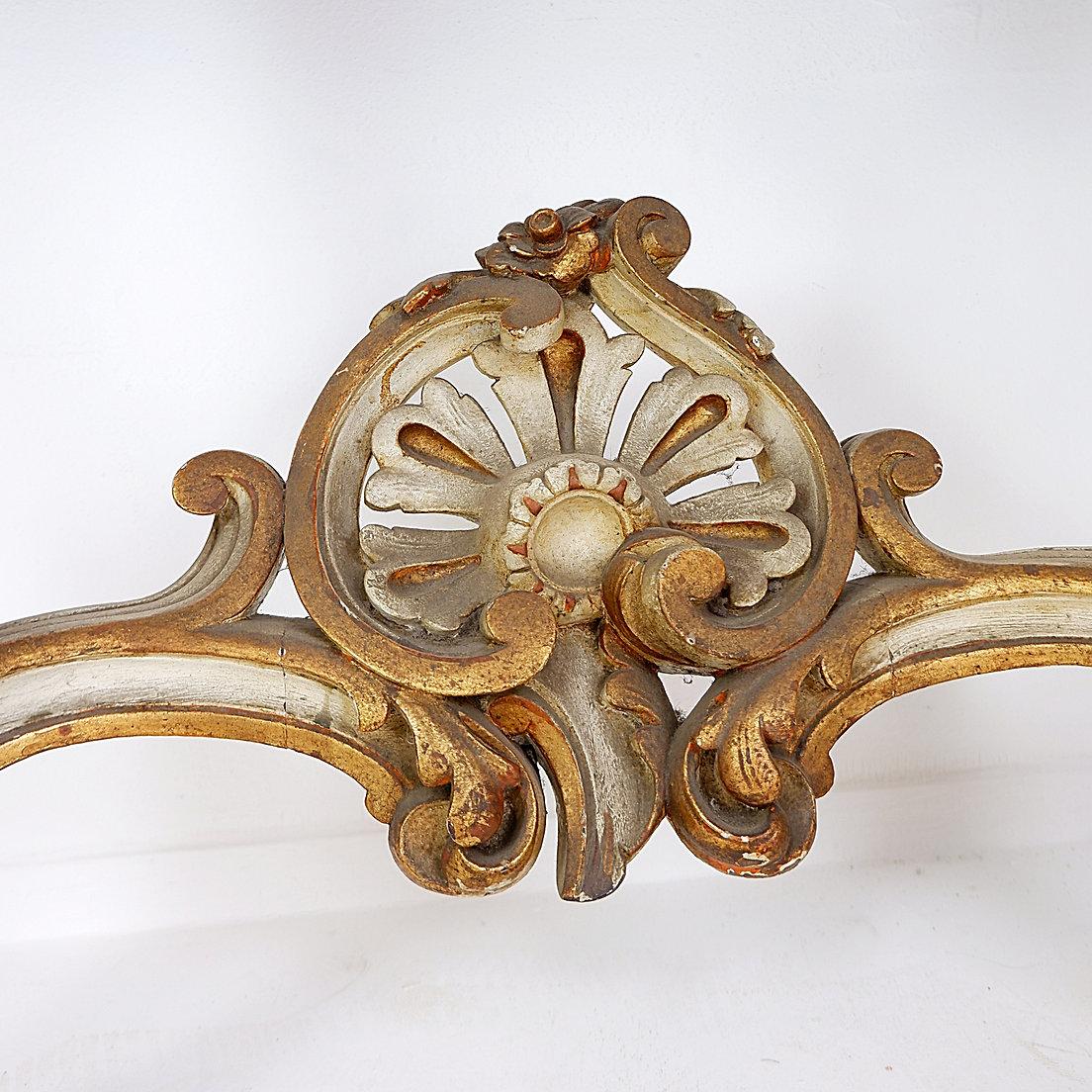 19th Century Italian Louis XVI Style Carved Wood console Planter For Sale 7
