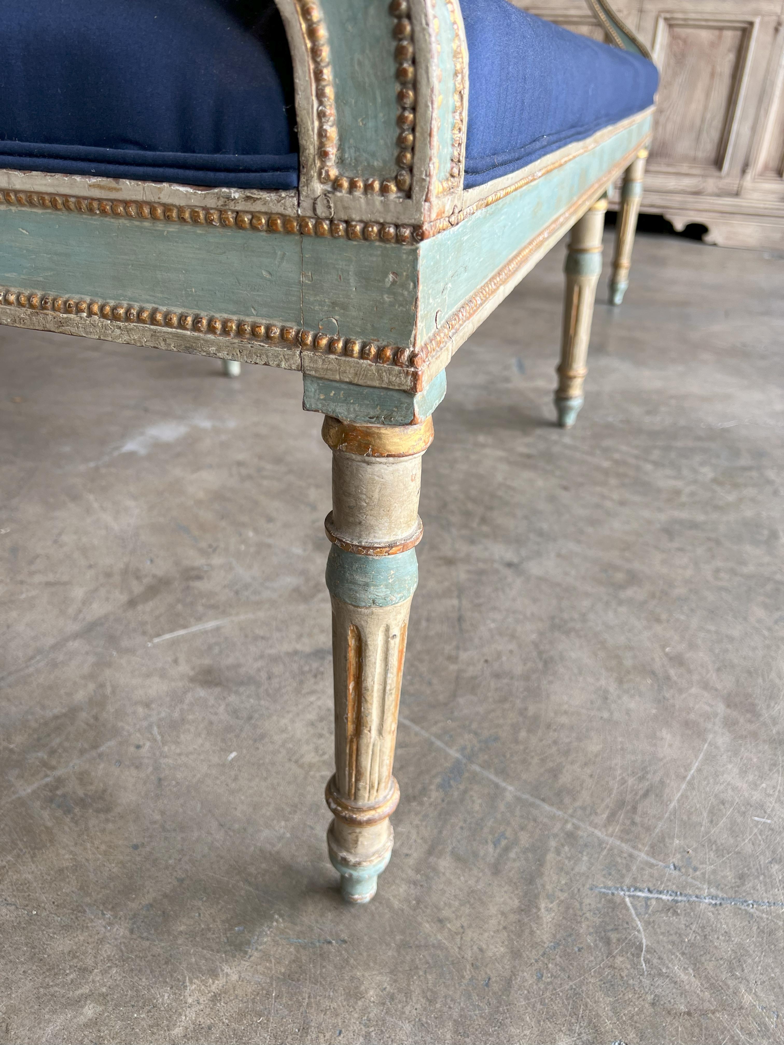 19th Century Italian Louis XVI Style Painted and Gold Gilt Bench Settee Ca 1820 For Sale 9