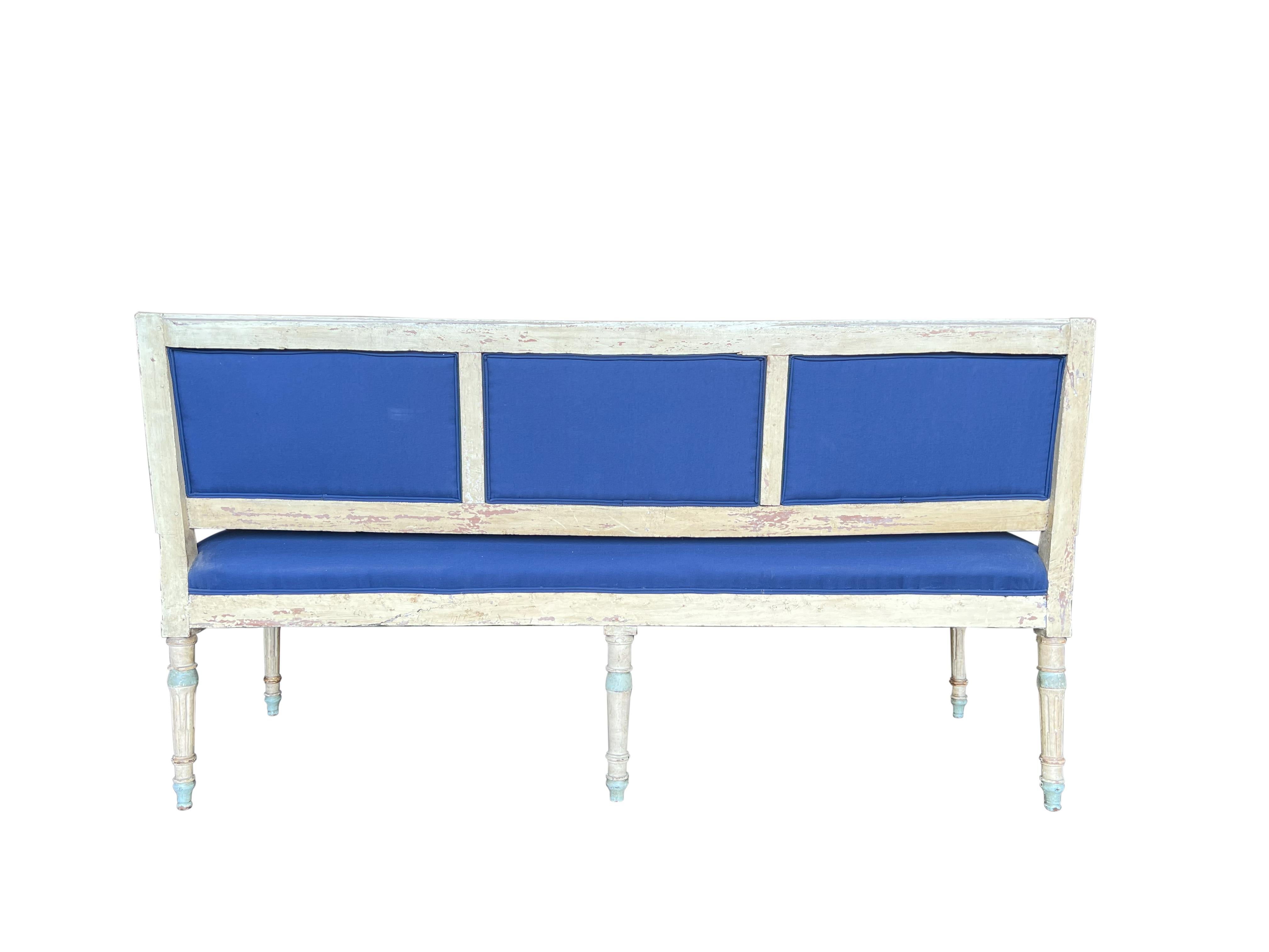 19th Century Italian Louis XVI Style Painted and Gold Gilt Bench Settee Ca 1820 For Sale 3