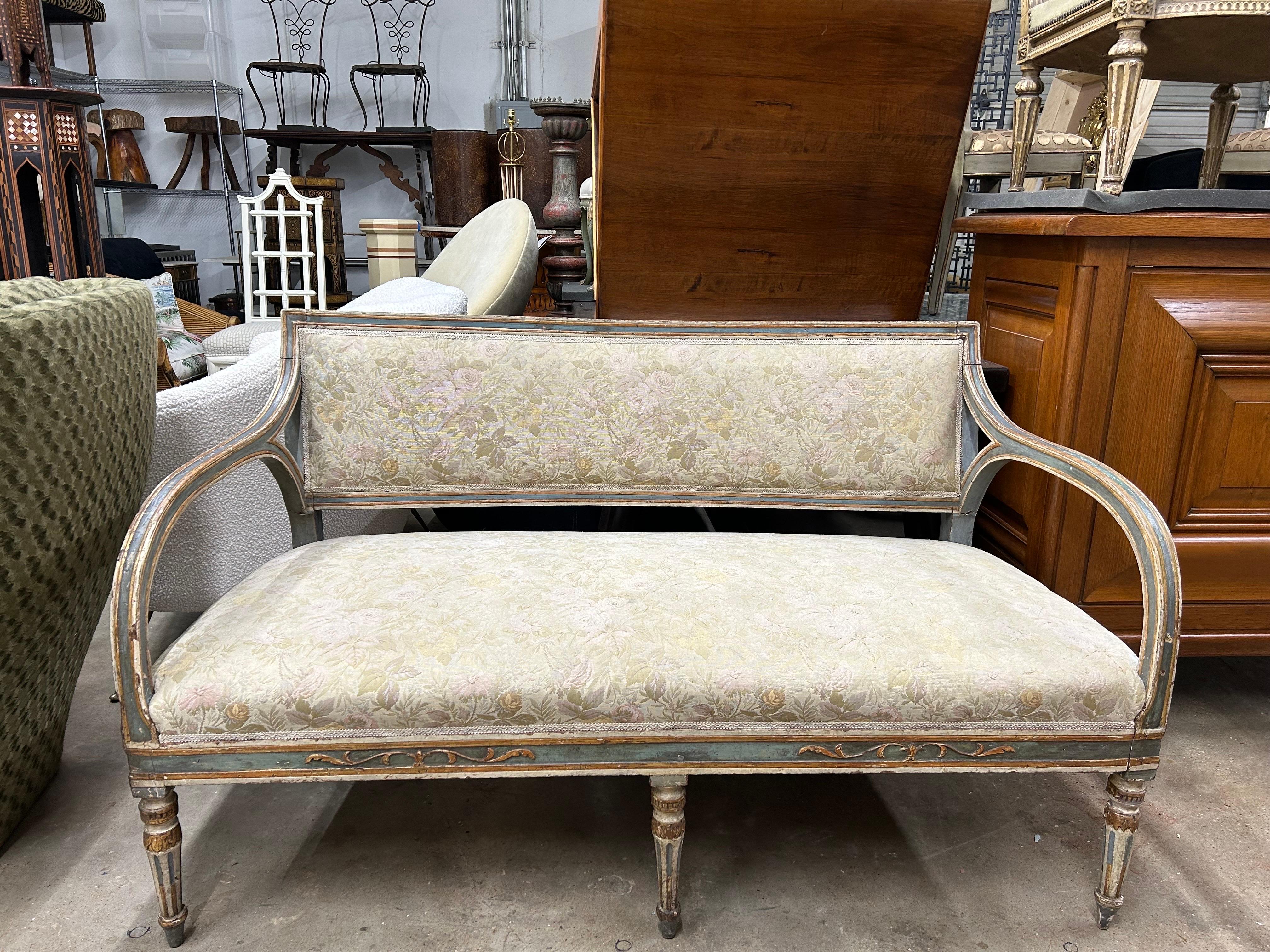 Sofá italiano del siglo XIX estilo Luis XVI en venta 4