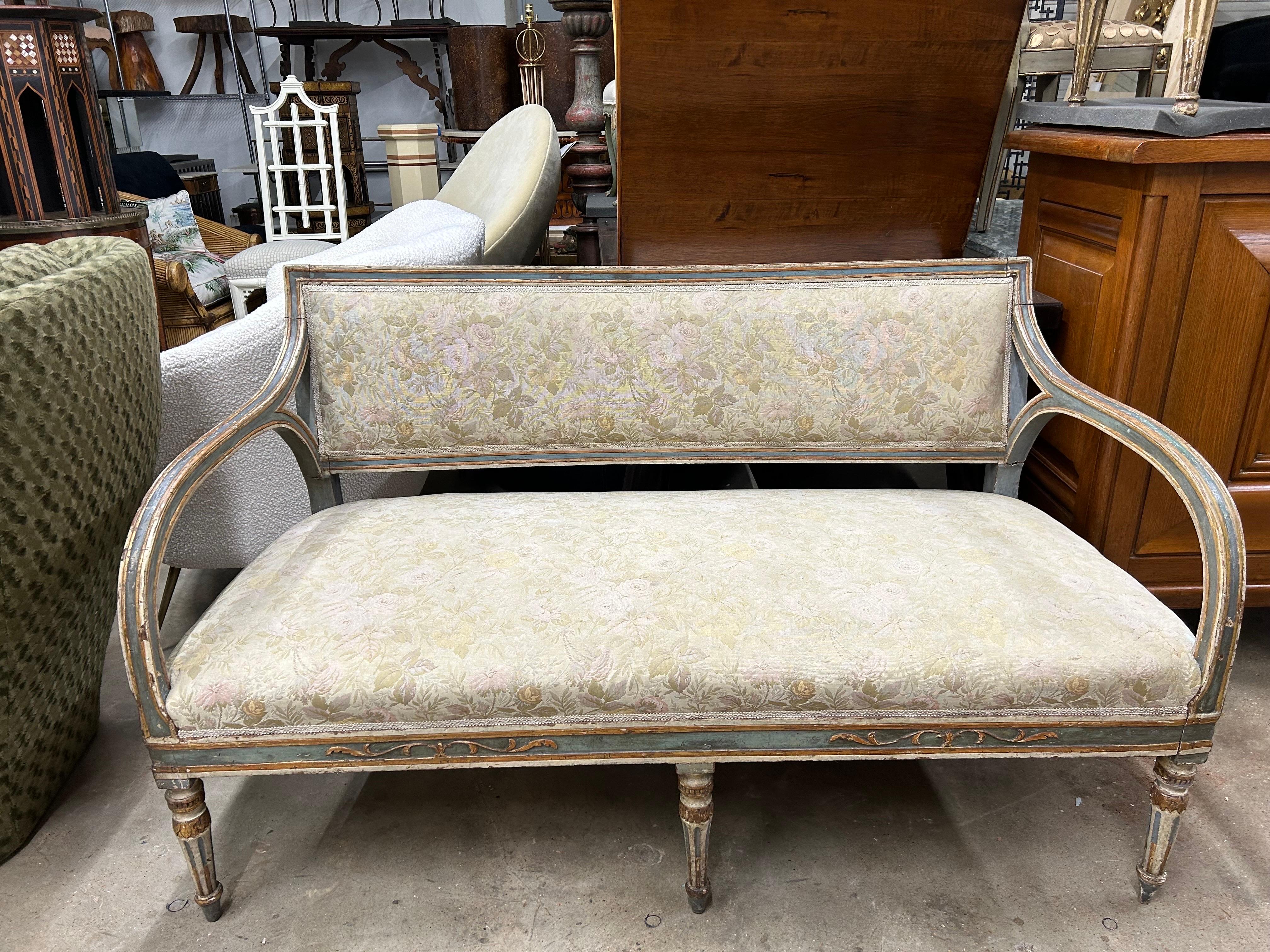 Sofá italiano del siglo XIX estilo Luis XVI en venta 5