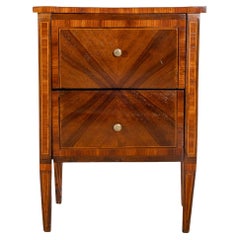 Comodino italiano del XIX secolo in stile Luigi XVI in legno di noce e intarsio