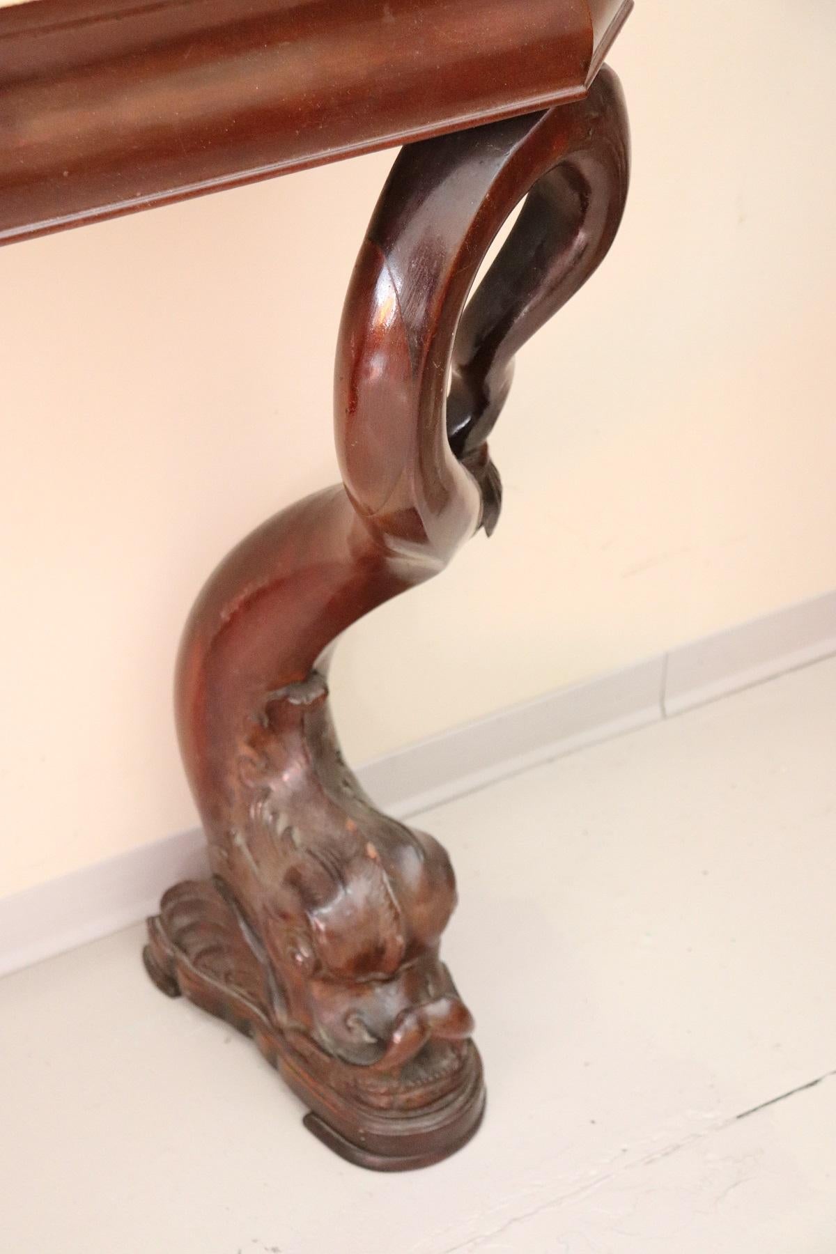 19th Century Italian Mahogany Carved Marble Top Console Table with Two Stools In Good Condition In Casale Monferrato, IT