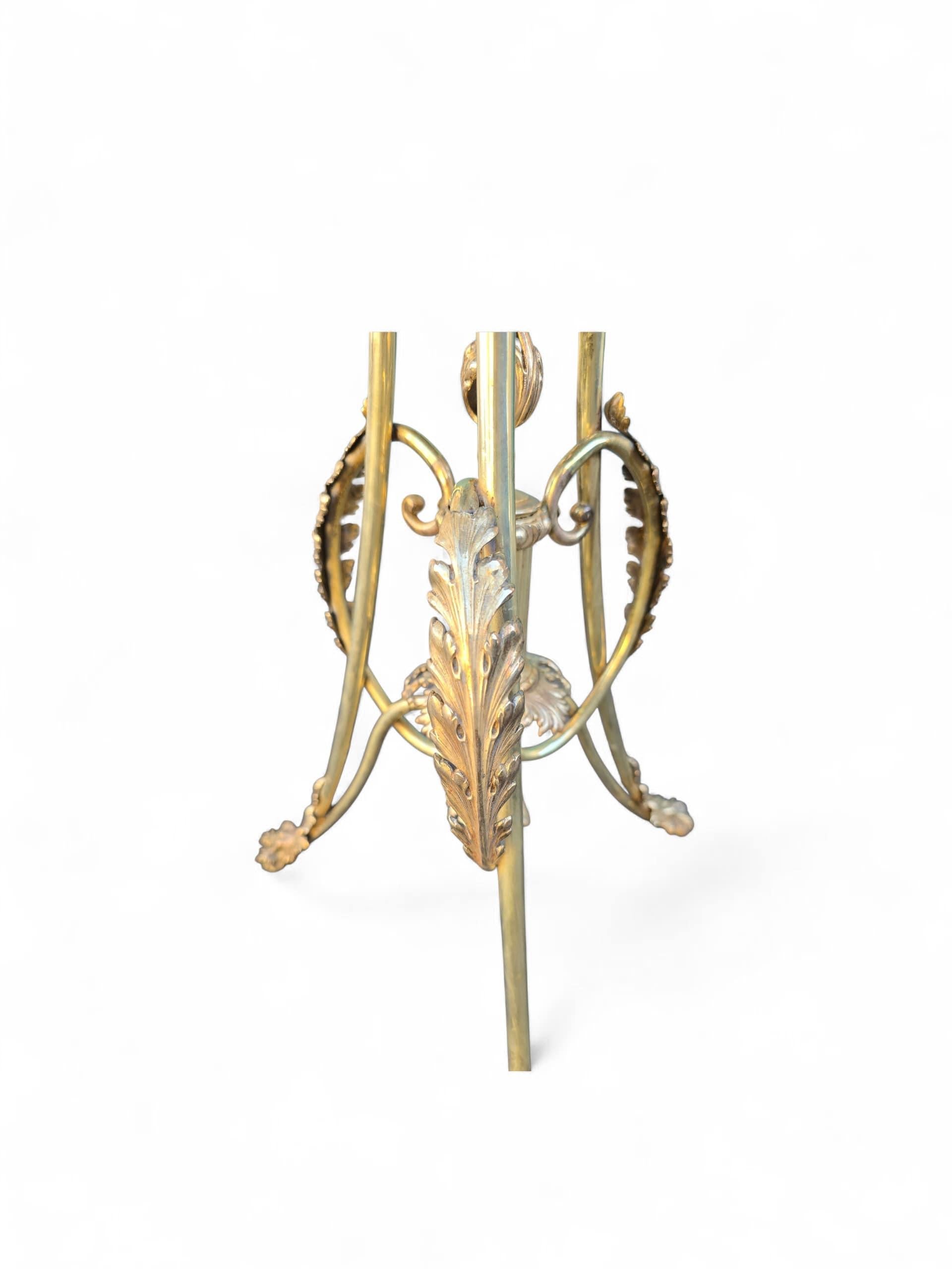 Table italienne du XIXe siècle en malachite et bronze doré Bon état - En vente à Madrid, ES