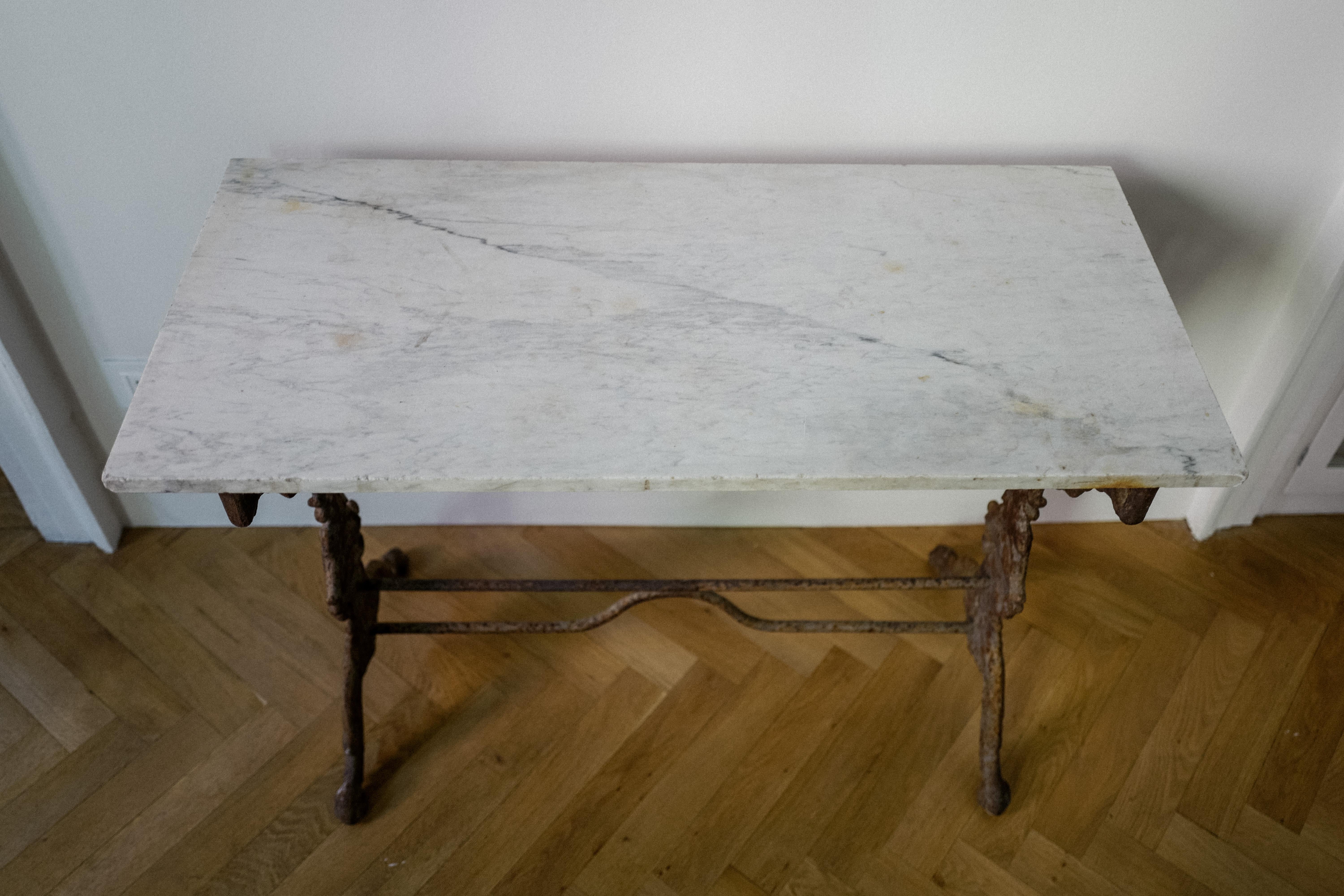 19th Century Italian Carrera Marble and Iron Console Table In Good Condition For Sale In Milano, IT