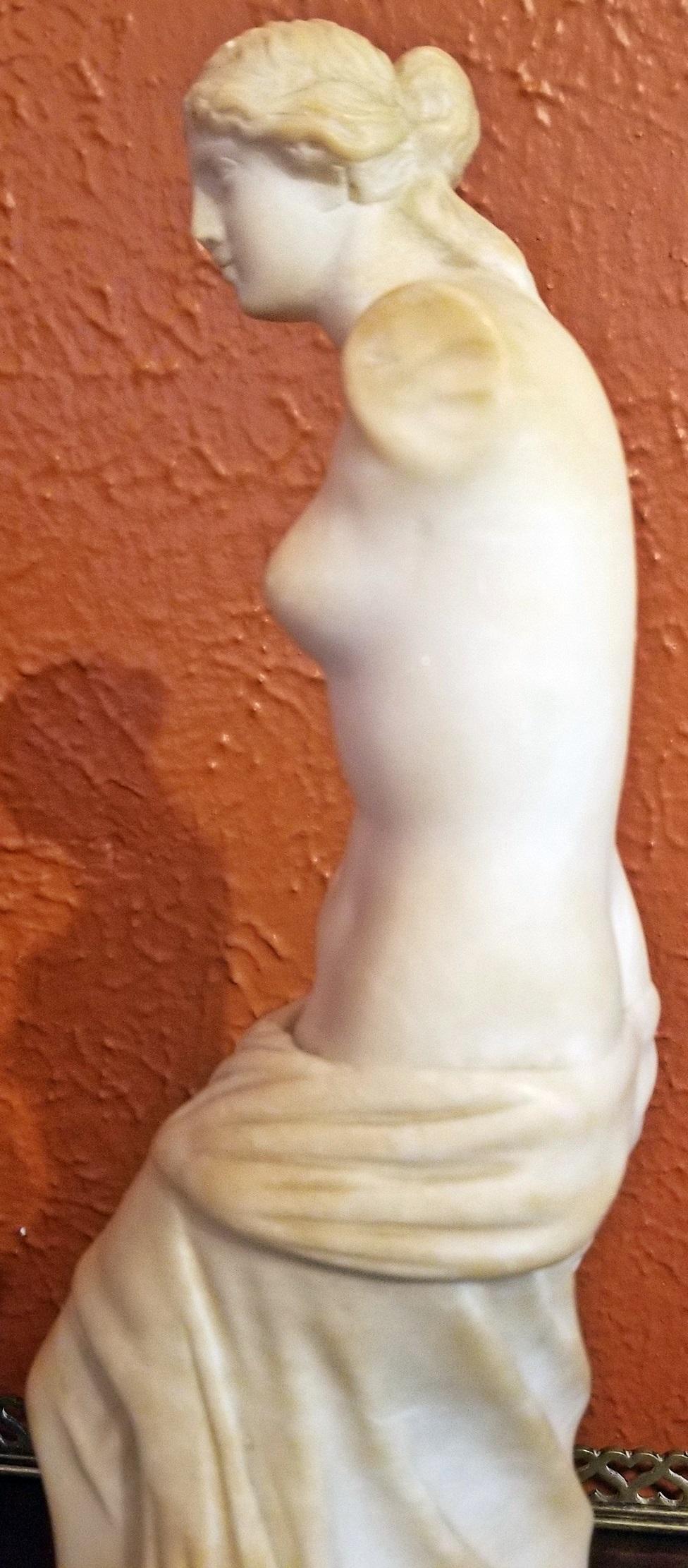 19th century Italian Marble Figurine of Venus De Milo 6