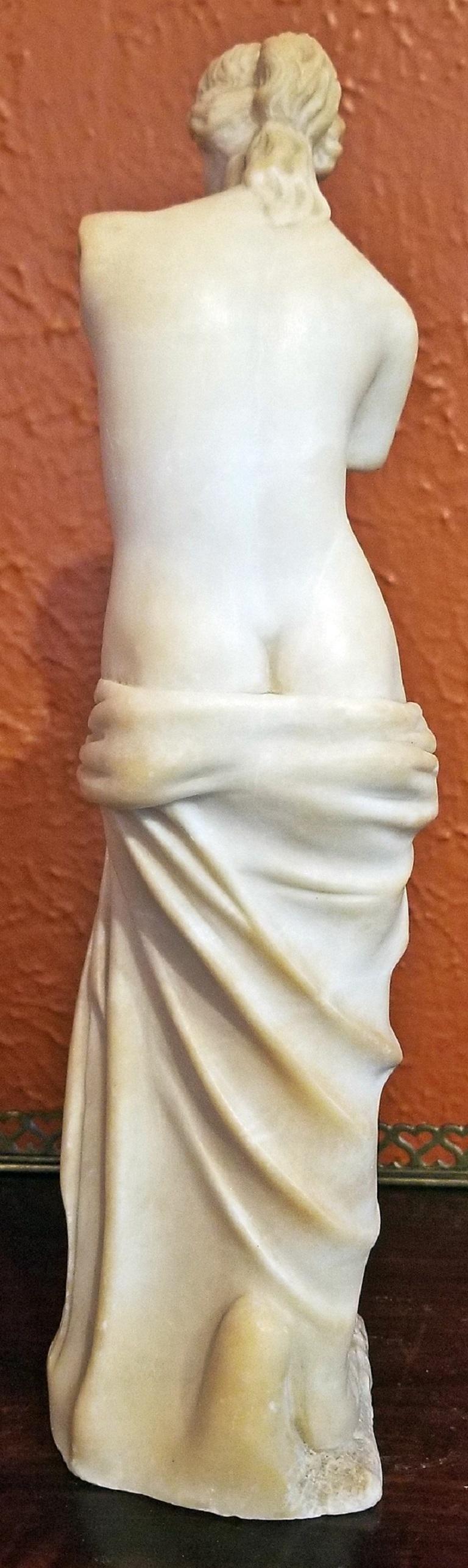 19th Century 19th century Italian Marble Figurine of Venus De Milo