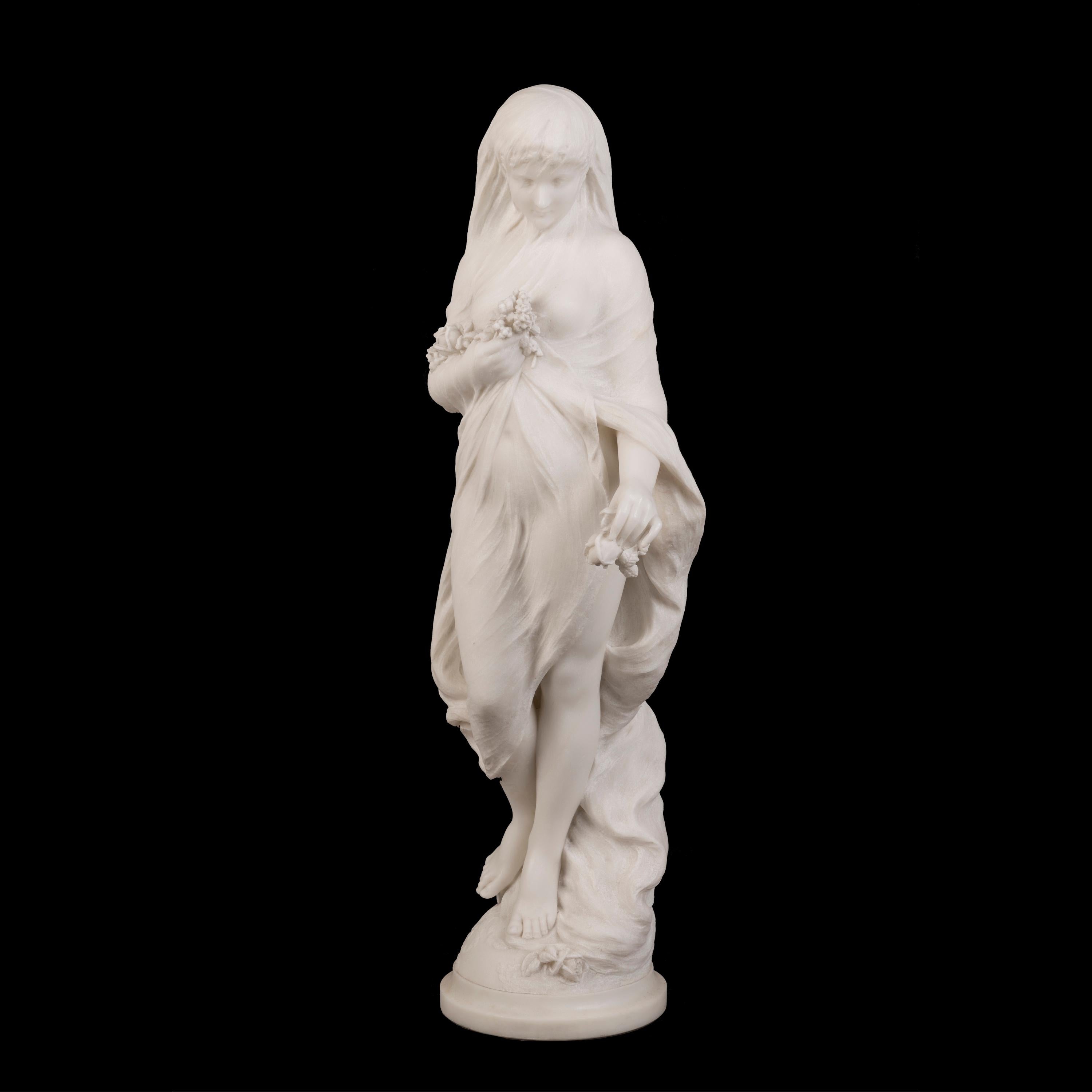 Sculpté à la main Sculpture italienne en marbre du 19ème siècle de la déesse Flora par Ernesto Gazzeri en vente