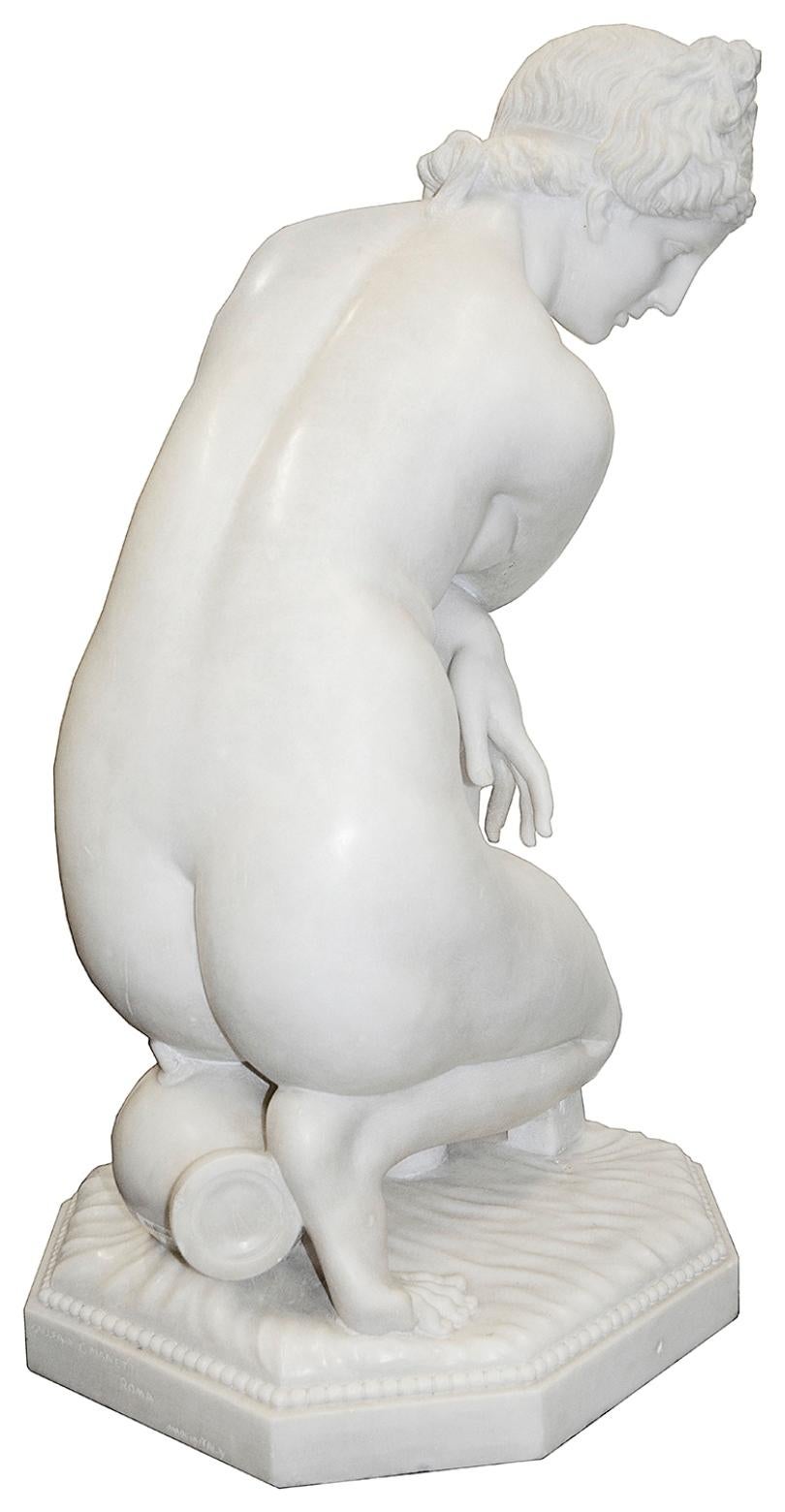 Italienische Marmorstatue der „Königlichen Venus“ aus dem 19. Jahrhundert (Handgeschnitzt) im Angebot