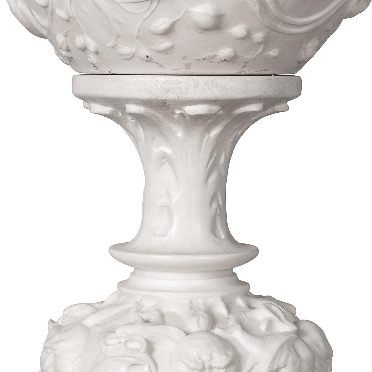 19th Century Italian Marble Vase Decorated with an Eagle, C.1890 For Sale 10