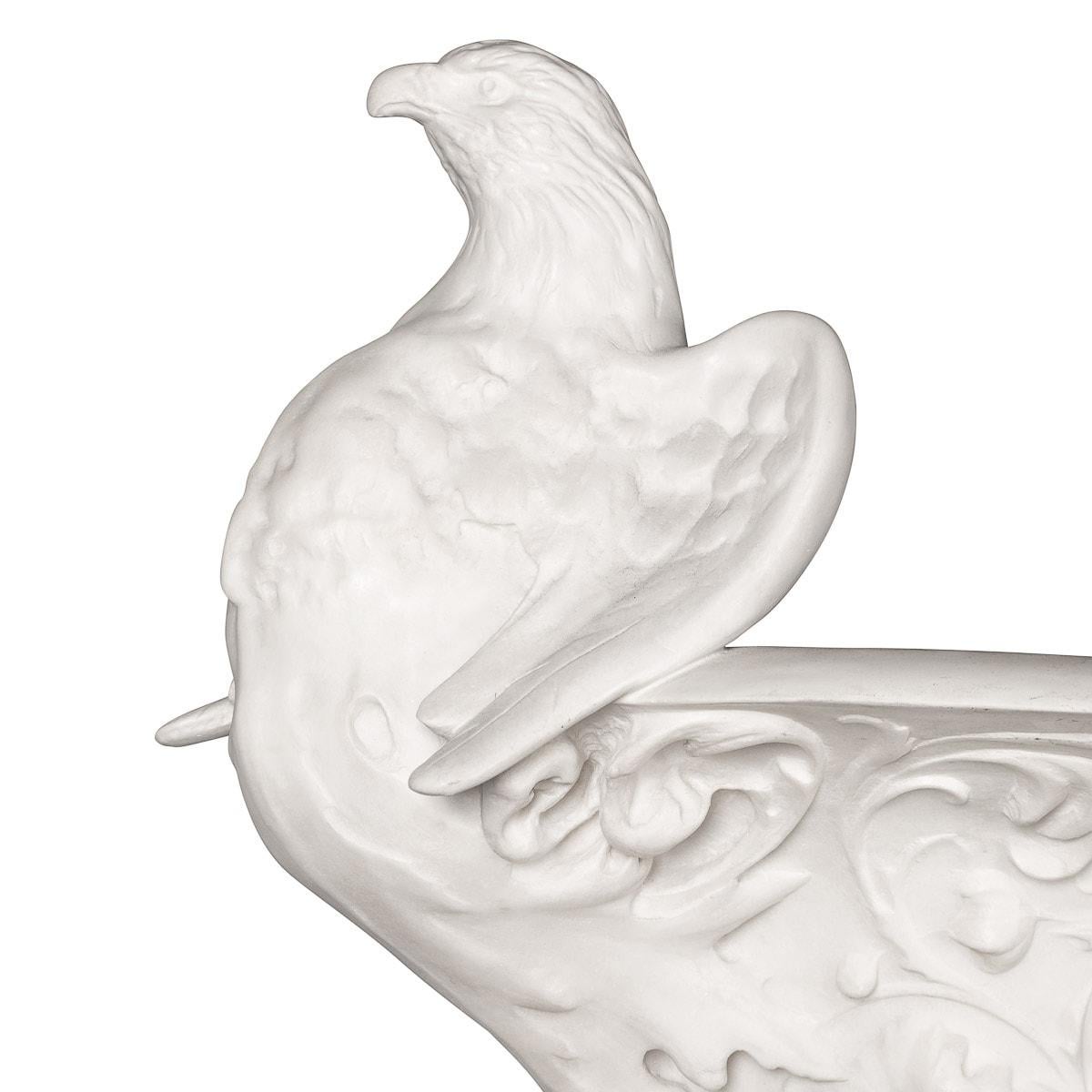 19th Century Italian Marble Vase Decorated with an Eagle, C.1890 For Sale 2