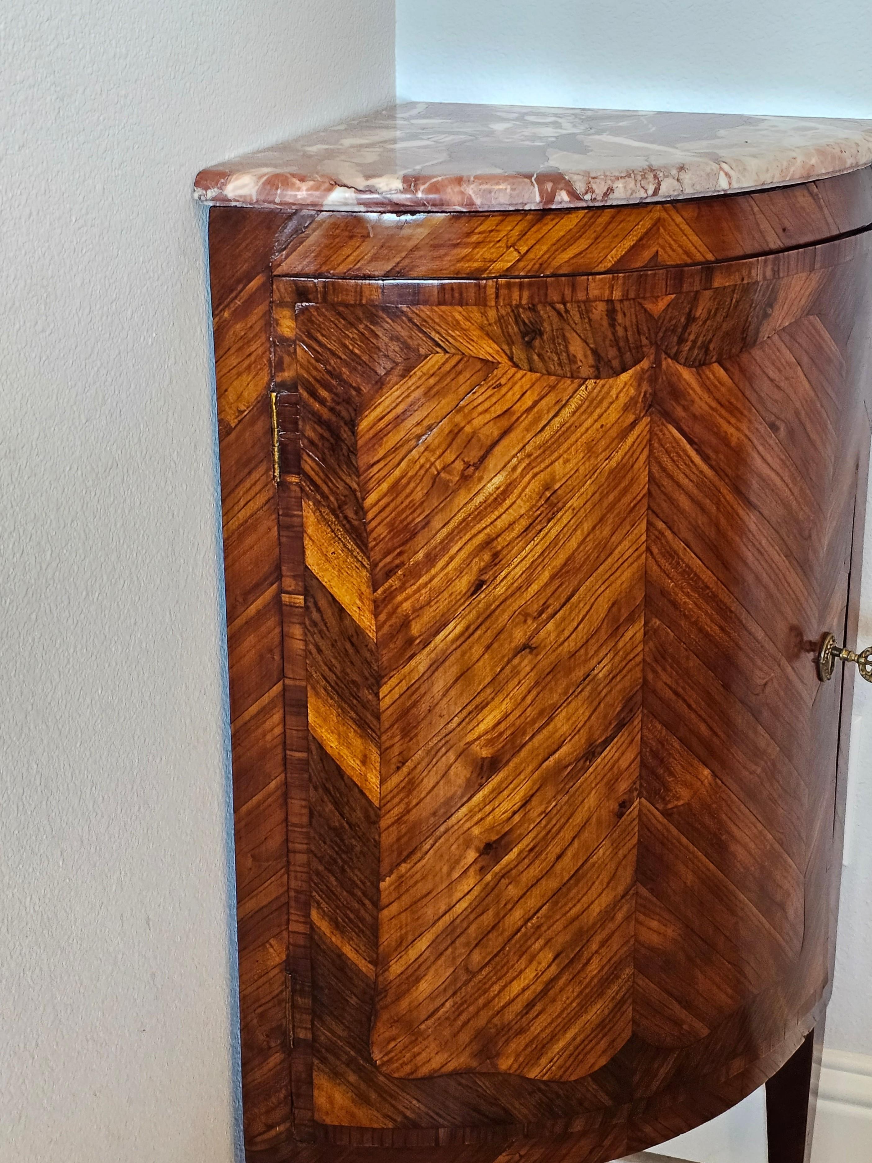 19th Century Italian Matched Kingwood Tulipwood Marble Top Corner Cabinet  For Sale 5