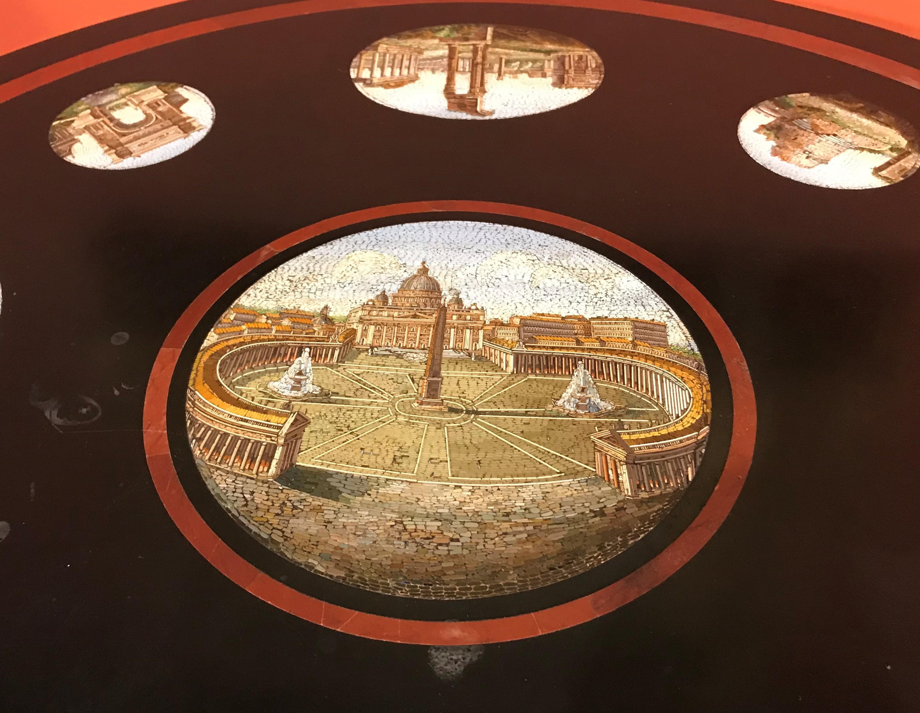 Table centrale ronde italienne du 19ème siècle en micro-mosaïque avec base sculptée en ébène Bon état - En vente à Milford, NH