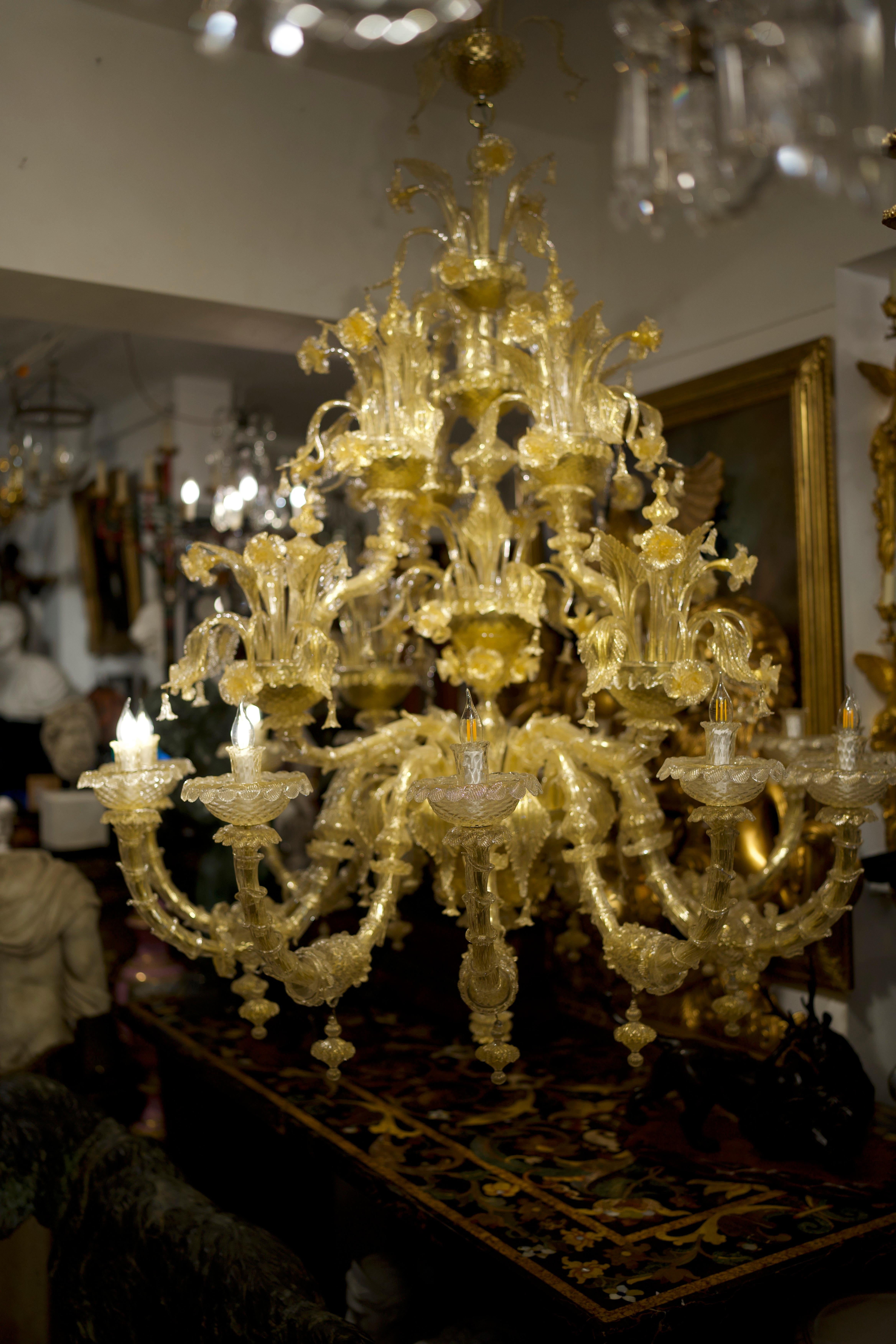 19th Century Italian Murano Glass Multi-Tier Large Chandelier In Excellent Condition For Sale In Southall, GB