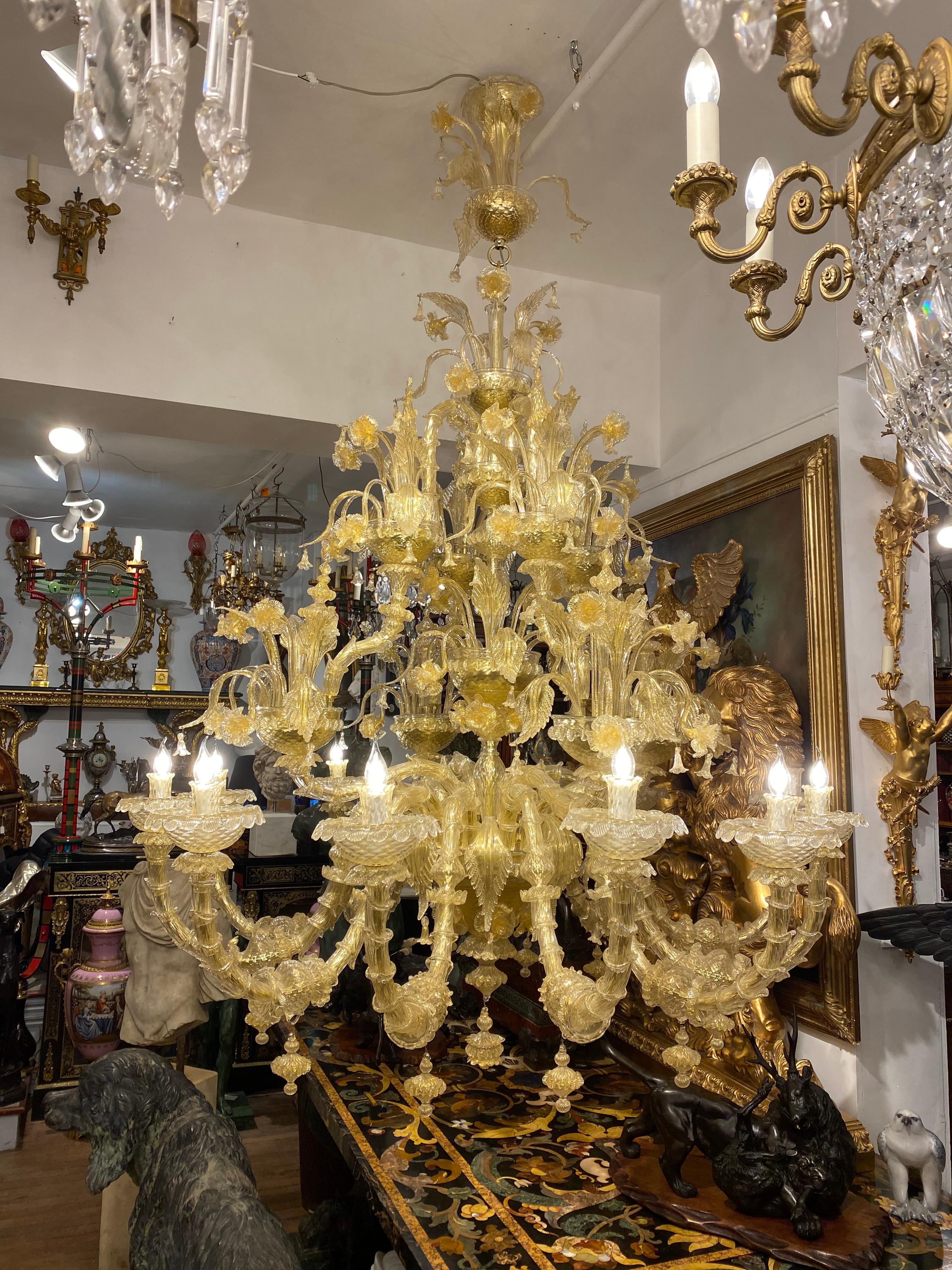 19th Century Italian Murano Glass Multi-Tier Large Chandelier For Sale 3