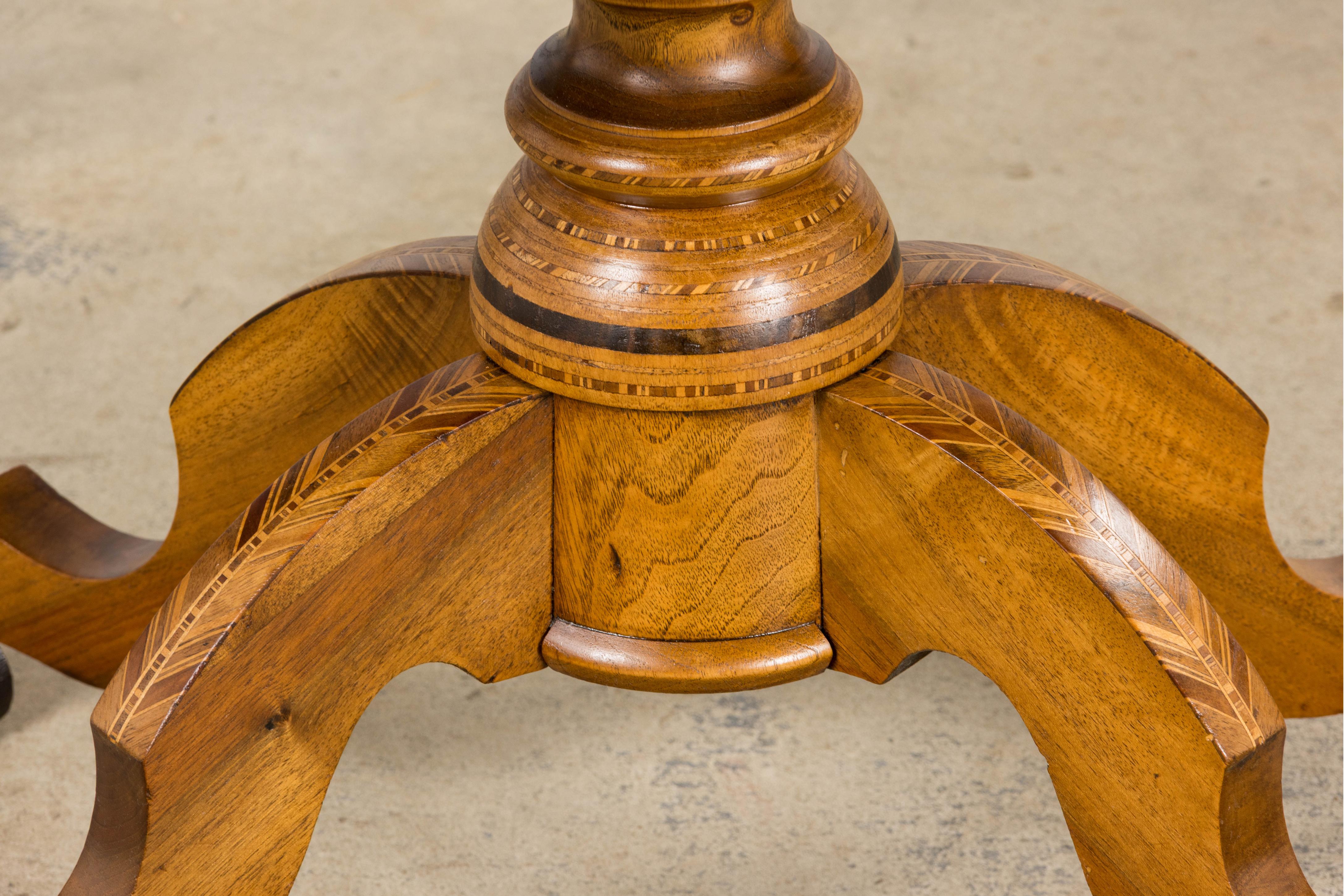 19th Century Italian Napoleon III Style Inlay Walnut Sorrento Pedestal Table in vendita 1