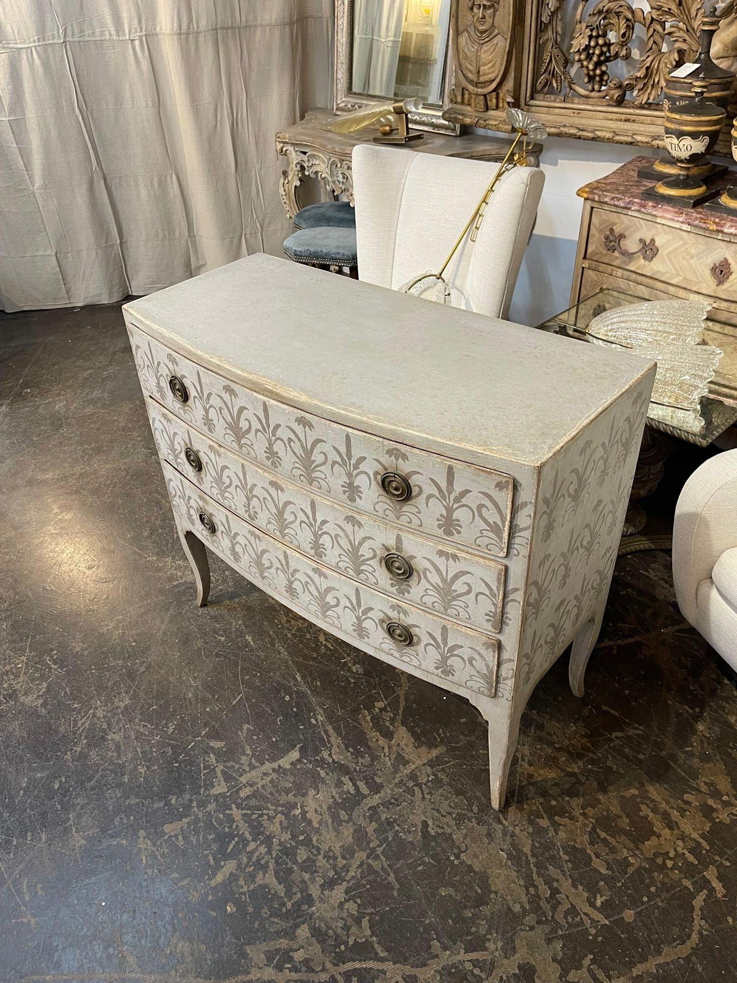 Neoclassical 19th Century Italian Neo-Classical Curved Front Painted Commode For Sale