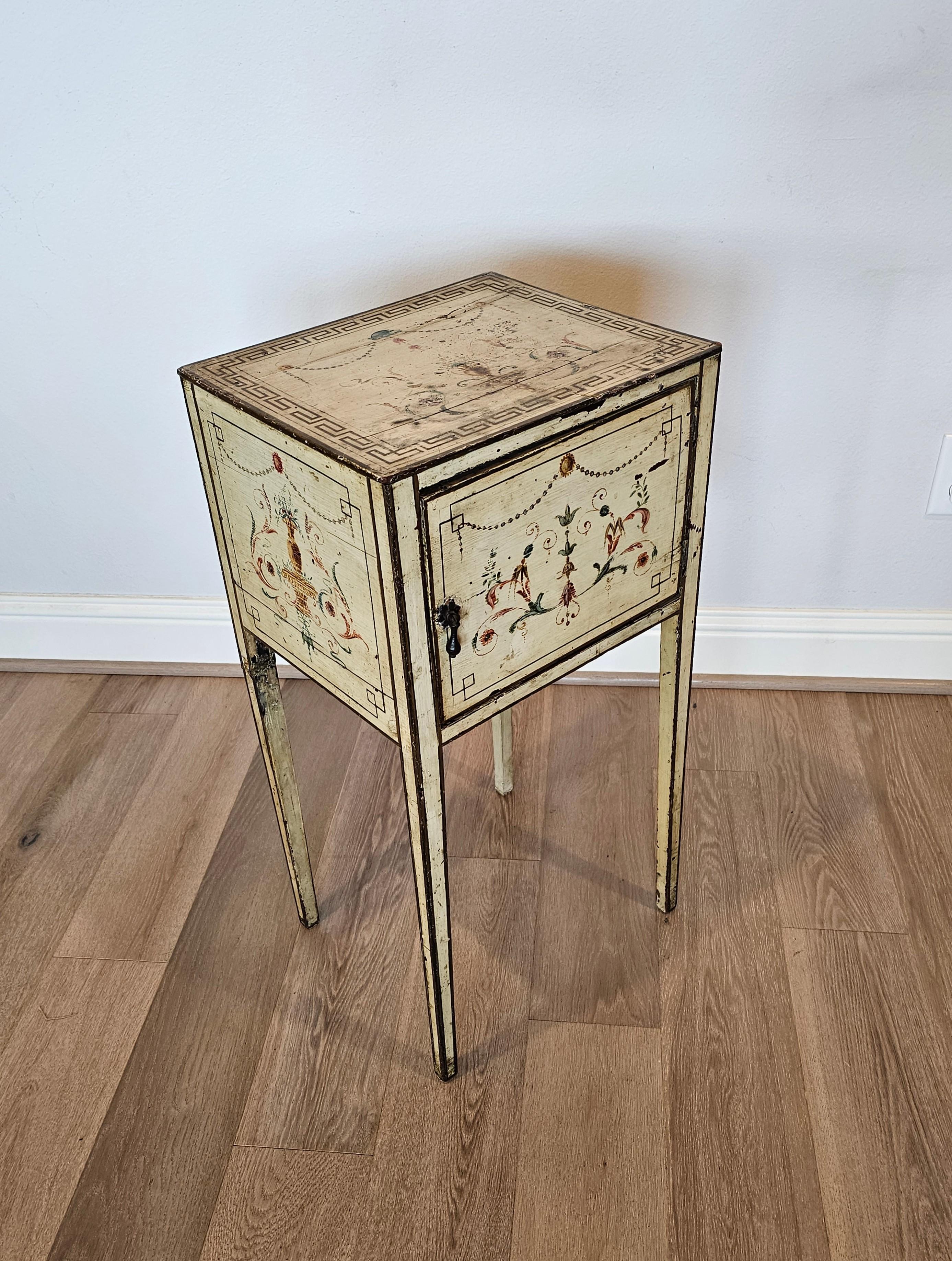 Wood 19th Century Italian Neo-classical Revival Hand-Painted Nightstand Table For Sale