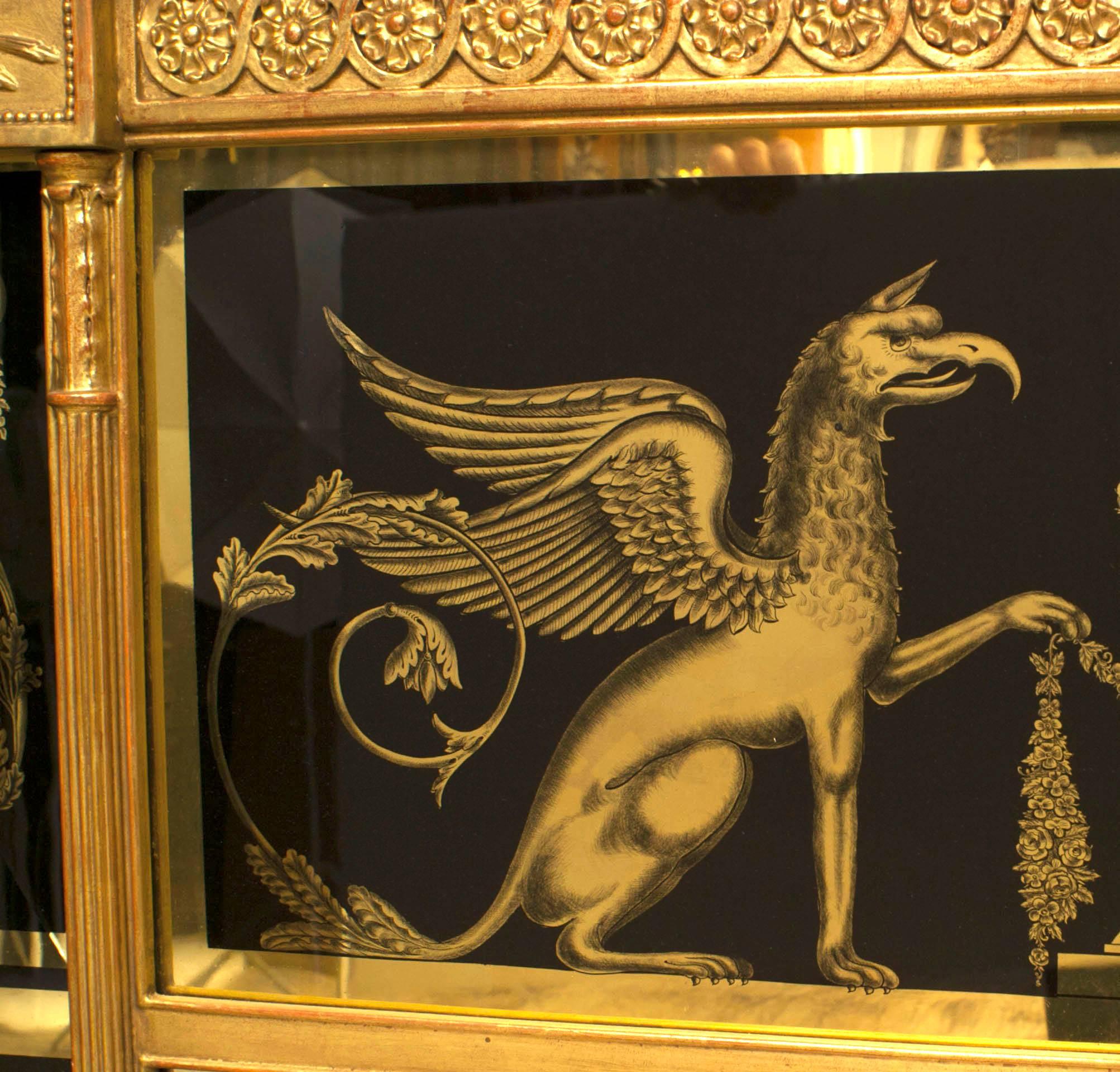Peint Miroir mural italien néoclassique doré avec panneaux de verre inversés en vente