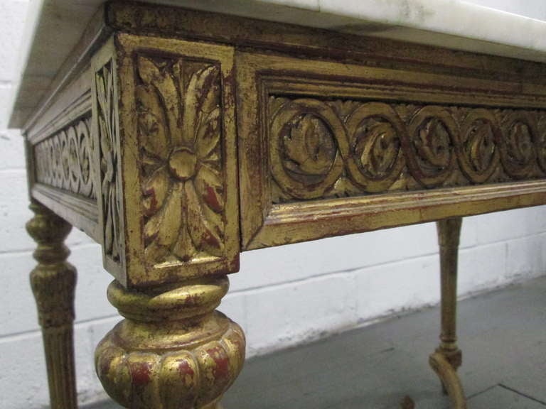 19th Century Italian Neoclassical Gilt Carved Marble-Top Table In Good Condition For Sale In New York, NY