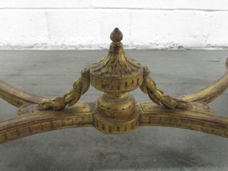 19th Century Italian Neoclassical Gilt Carved Marble-Top Table For Sale 3