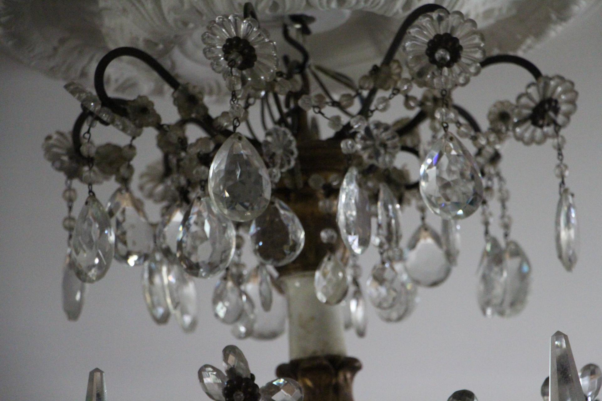 19th Century Italian Neoclassical Giltwood and Crystal Chandelier For Sale 2