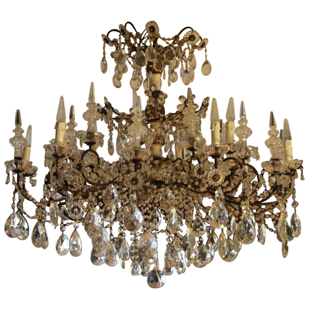 19th Century Italian Neoclassical Giltwood and Crystal Chandelier For Sale