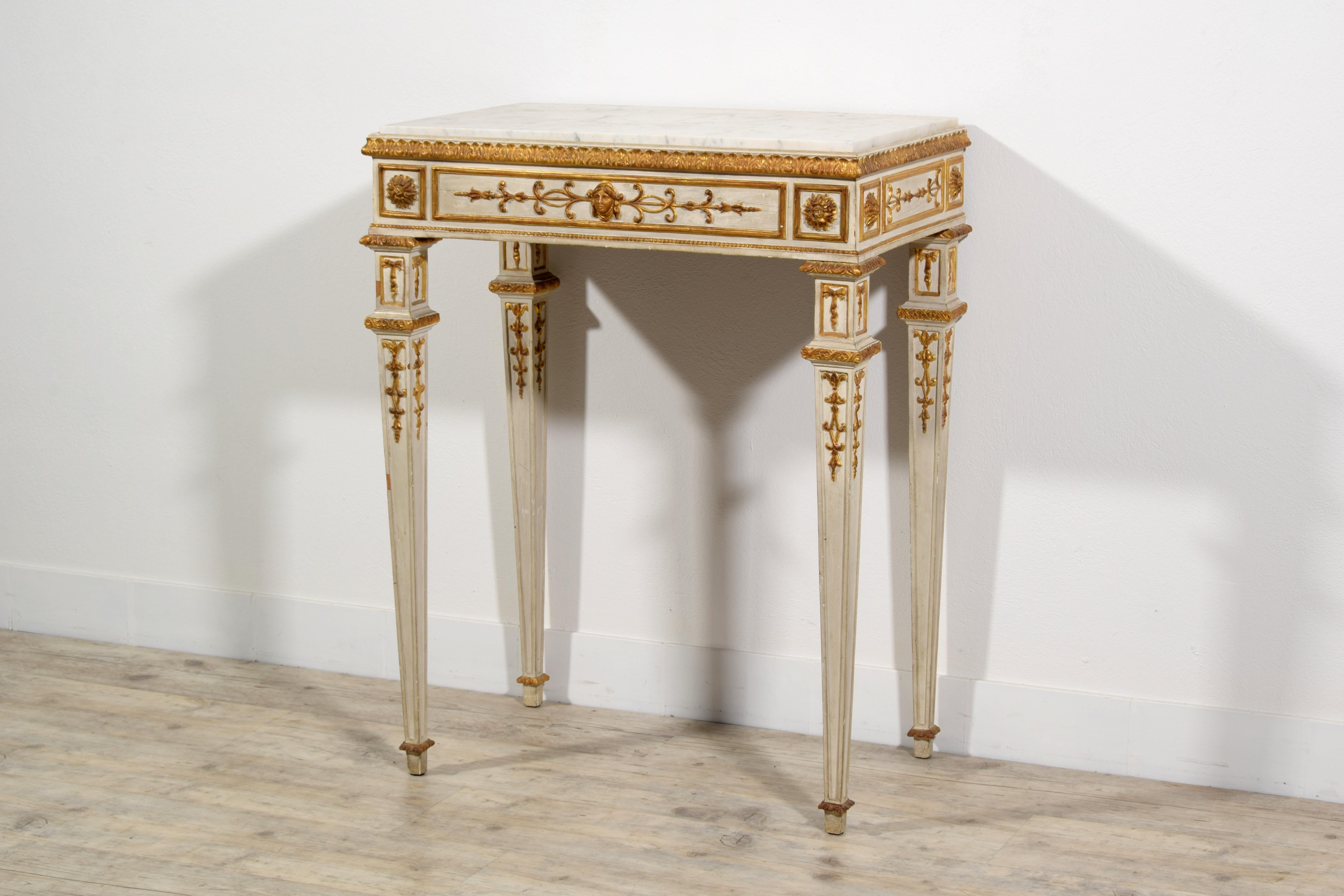 19th Century, Italian Neoclassical Lacquered and Gilt Wood Console with Mirror For Sale 7